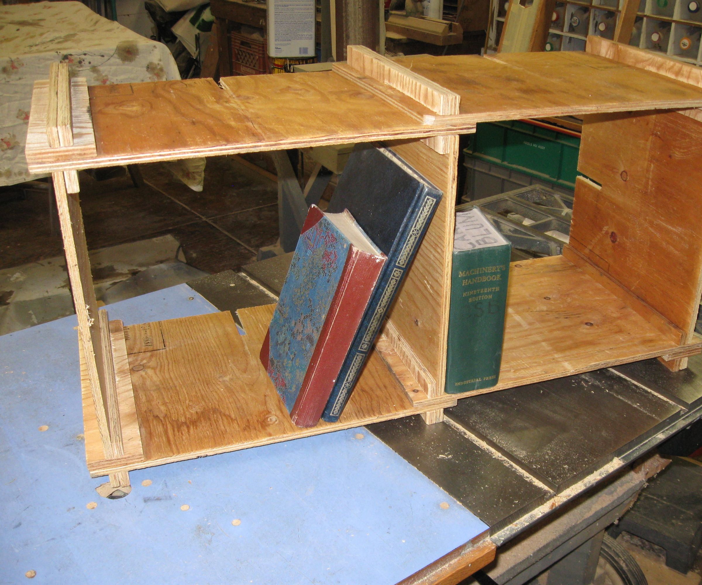 Easy Modular Shelves