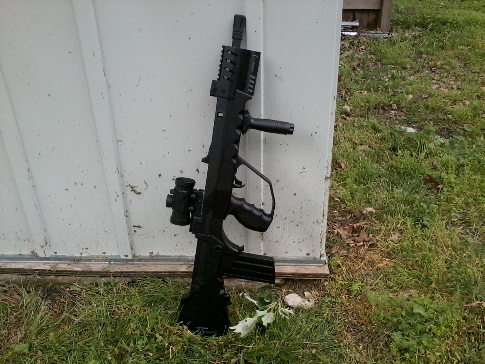 Airsoft FAMAS Custom (SMR Build from Black Ops)