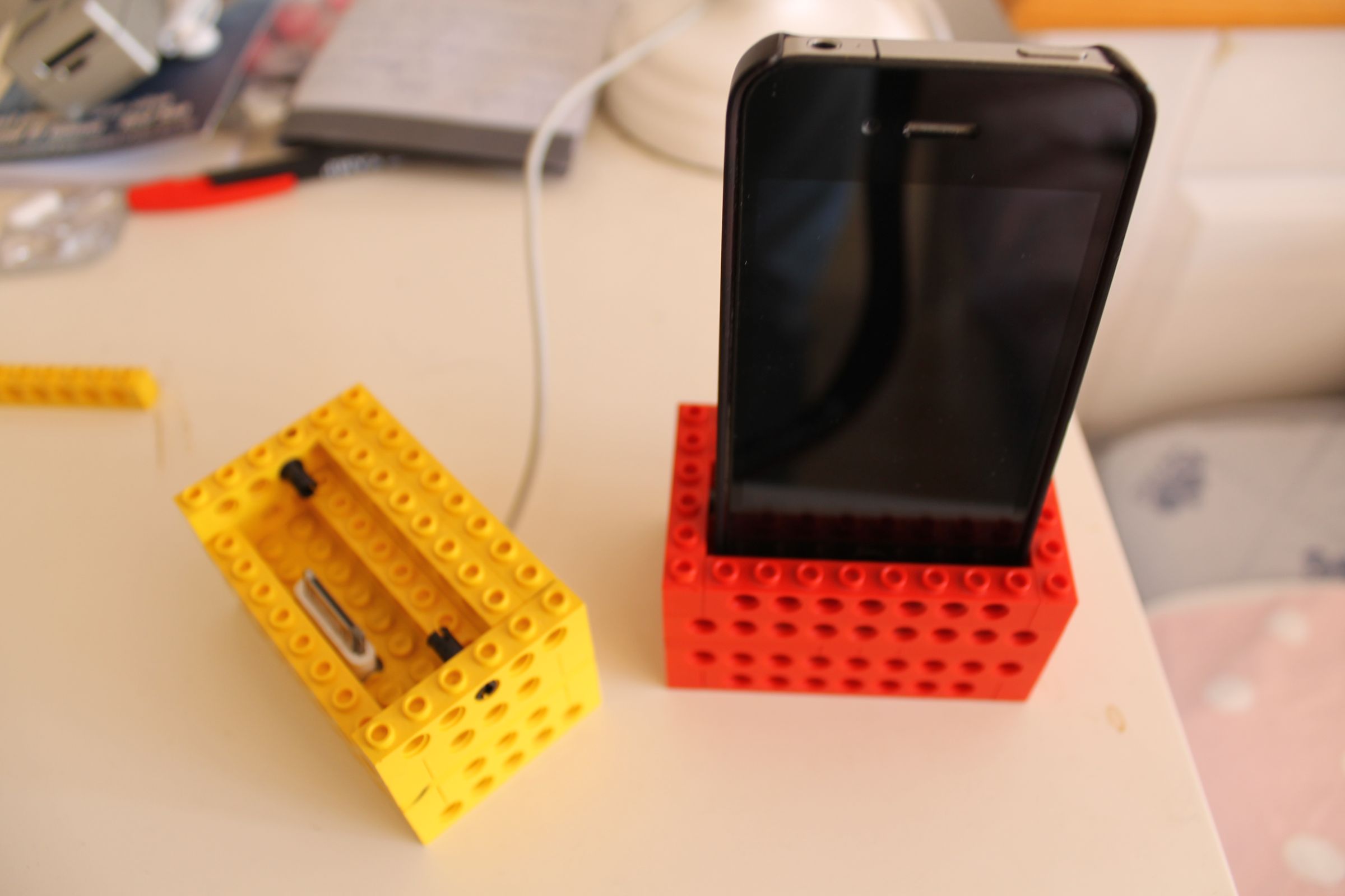 IPhone Legodock