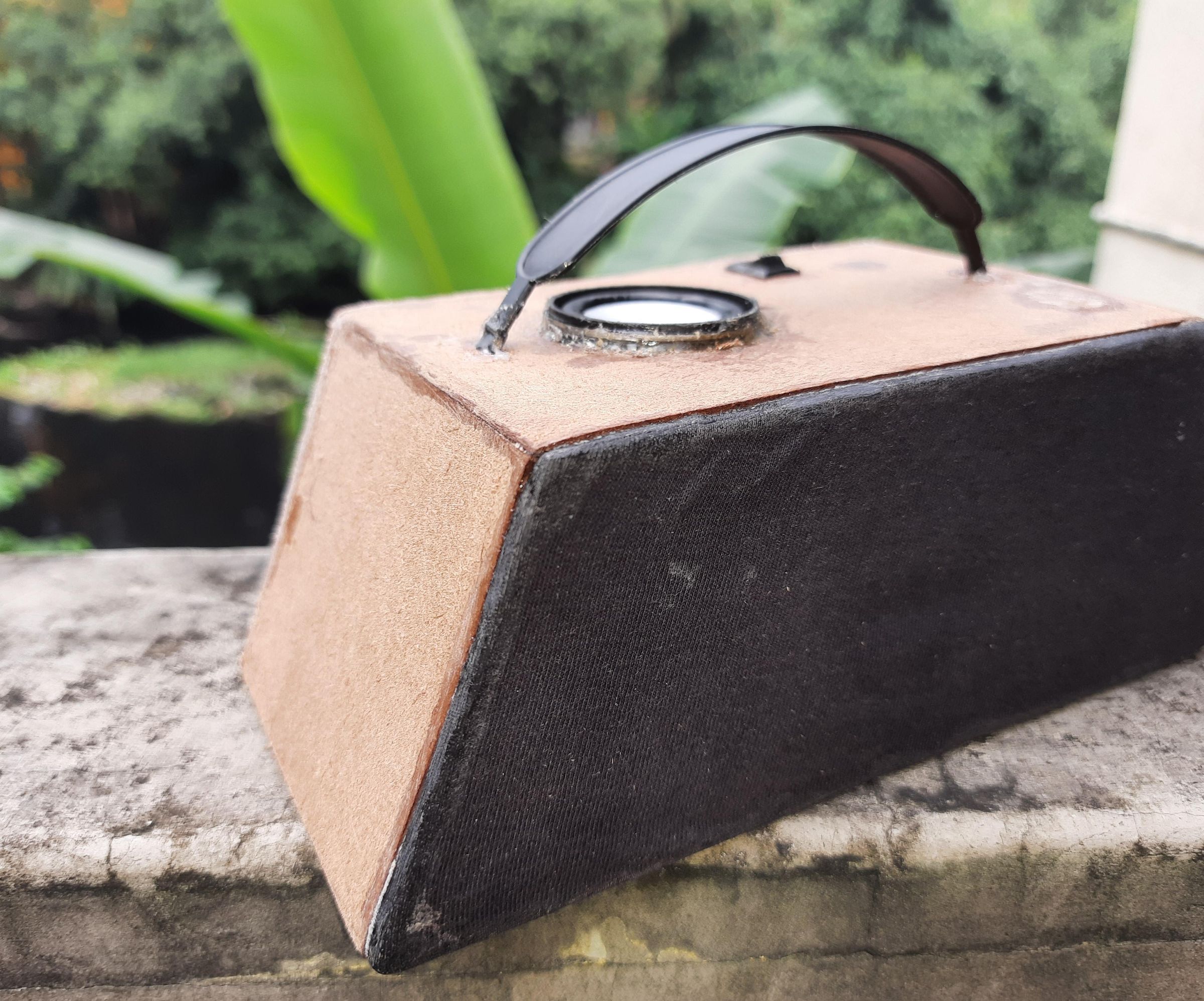 DIY Portable Bluetooth Boombox in Less Than $8