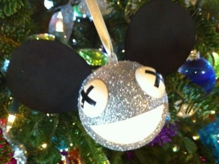 How to make a Deadmau5 Christmas ornament that lights up!