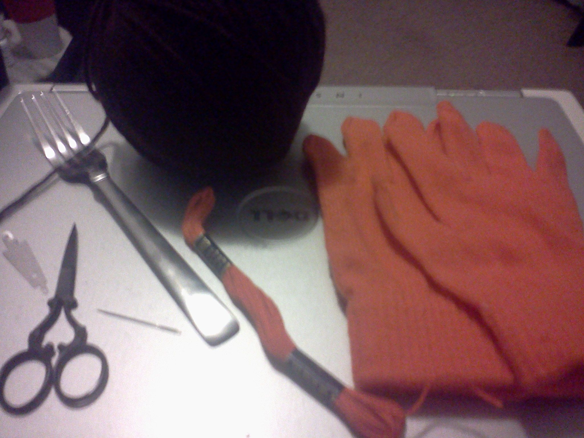 Spirit Gloves...show your team spirit!!