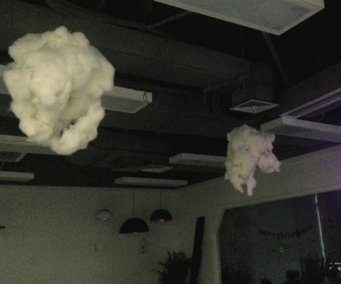 Decorate your room with a lightning cloud !