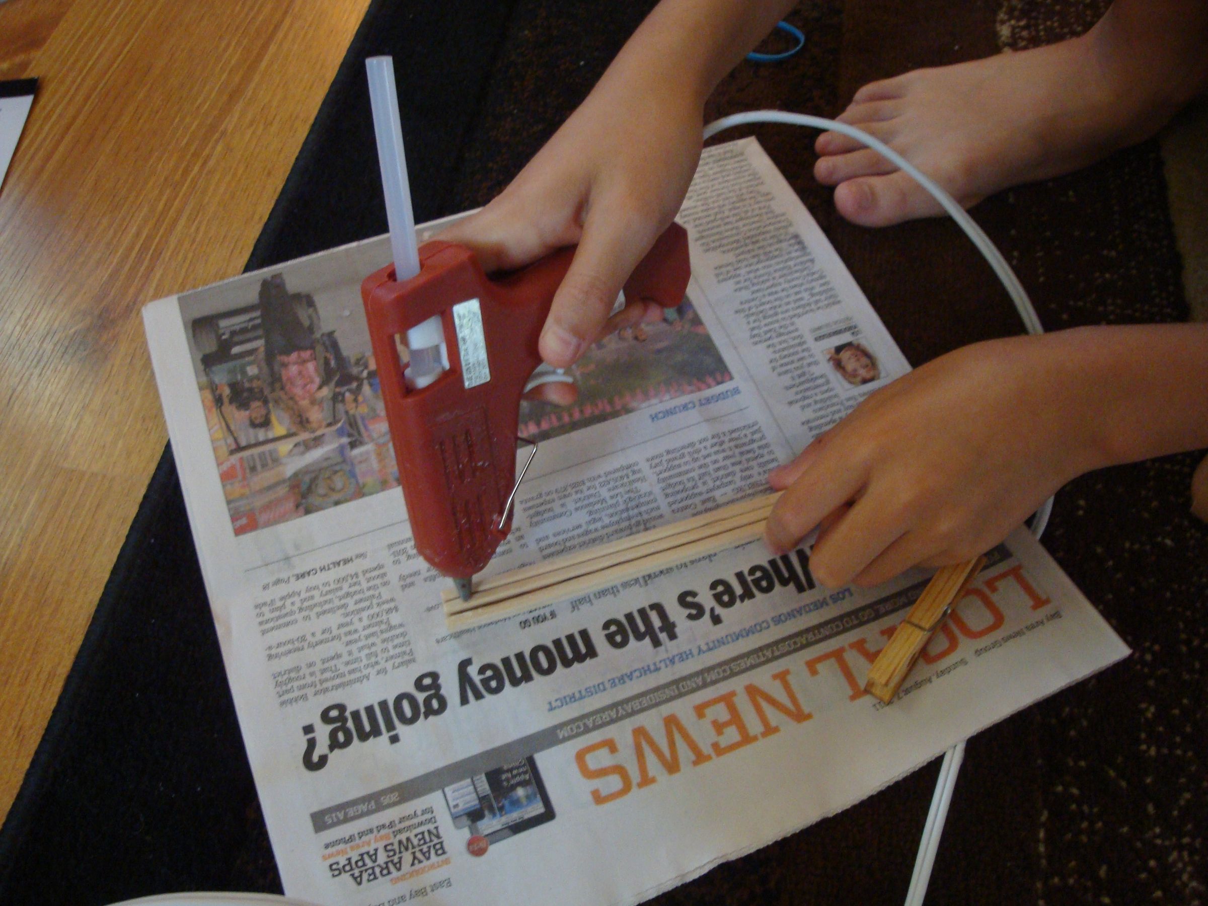 Super Simple Chopstick Rubber Band Gun 4 Steps Instructables