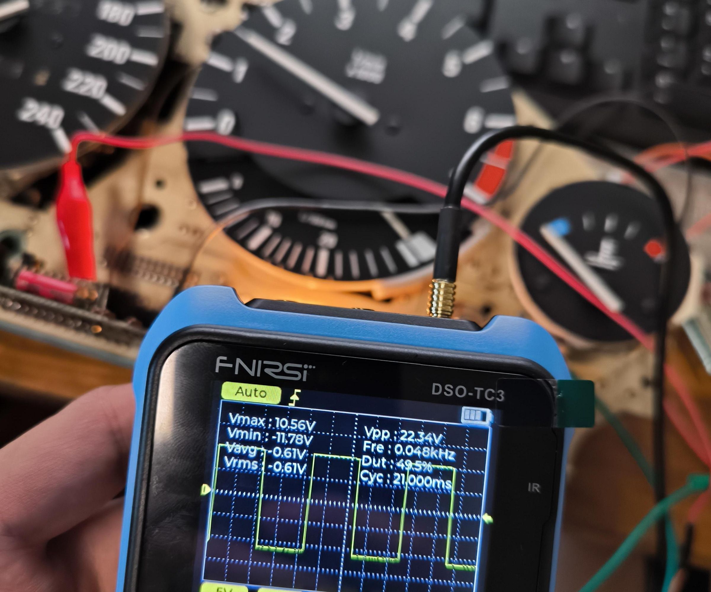 Bench Testing BMW E30's Tachometer