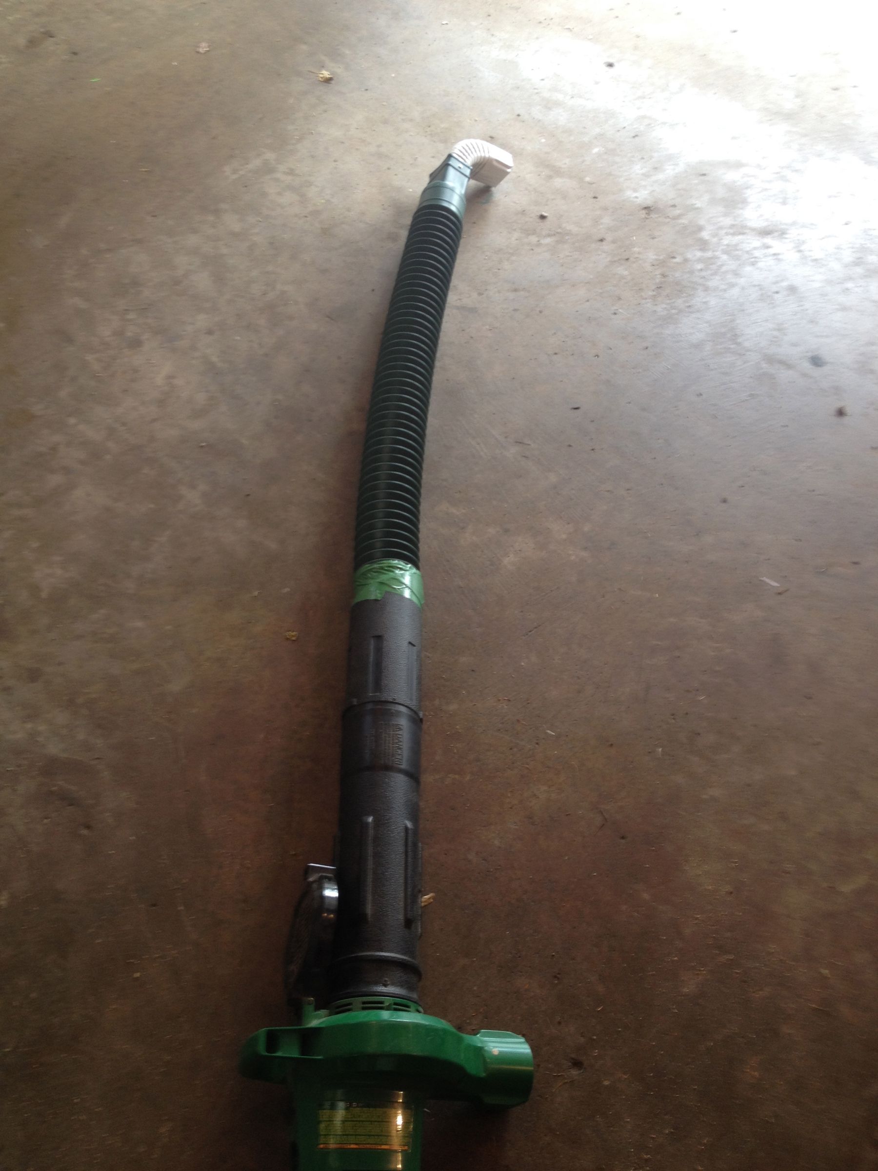 Leaf Vacuum Extension Using a Leaf Blower 4 Steps (with Pictures