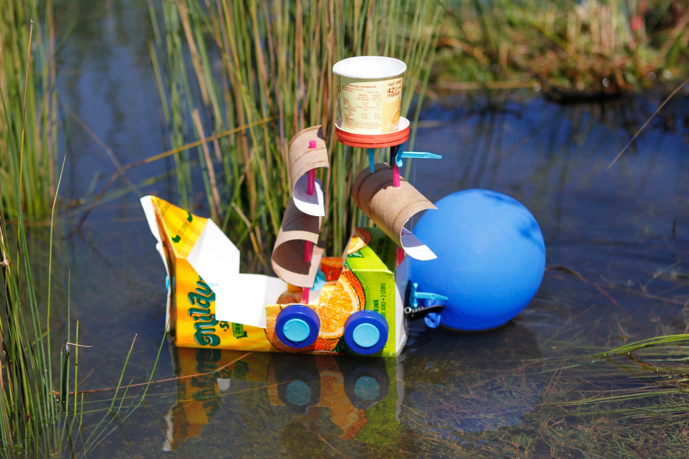 Makedo Balloon Boat