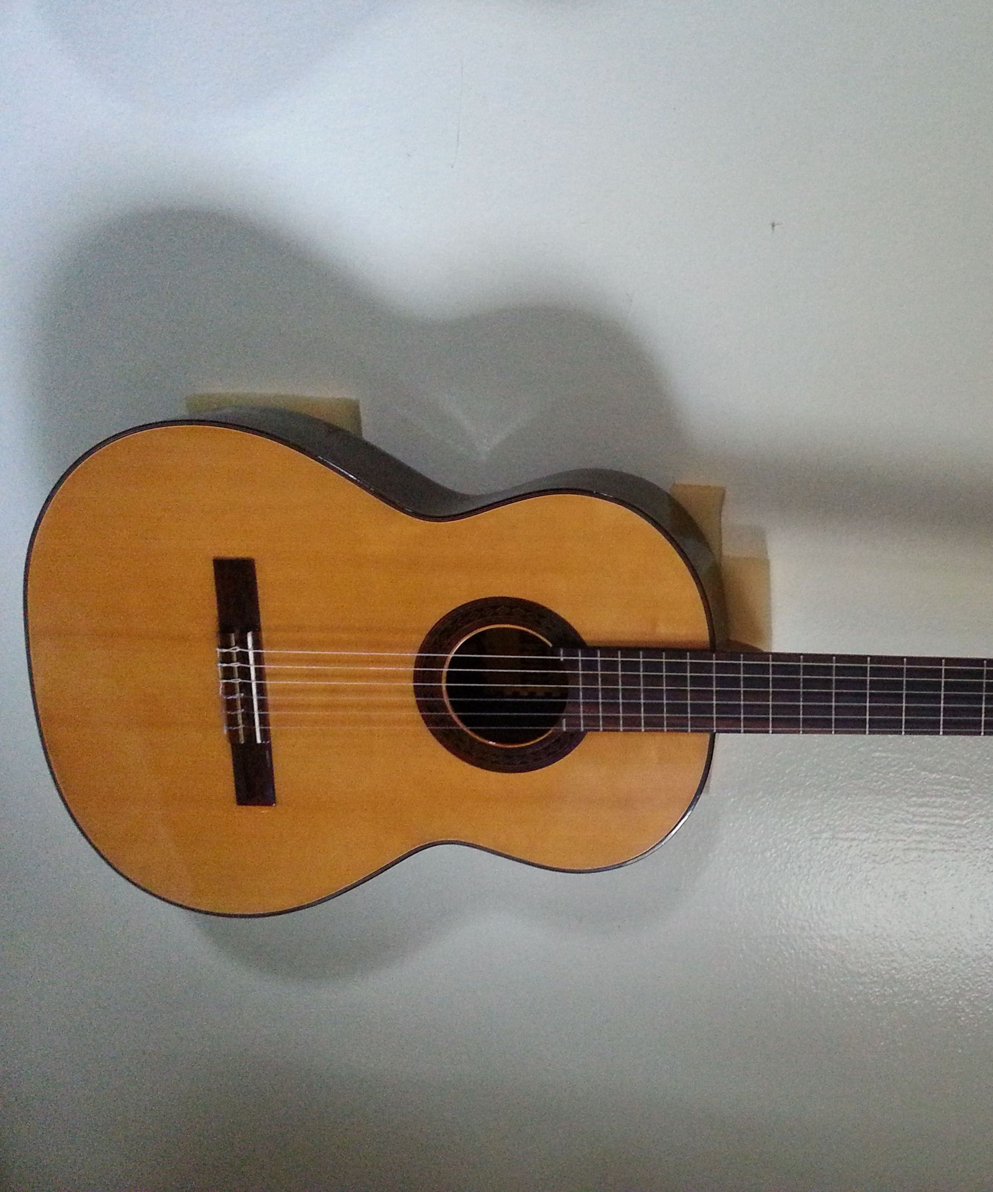 Make Nylon Strings Sound Like Gut Strings / Baroque Hack