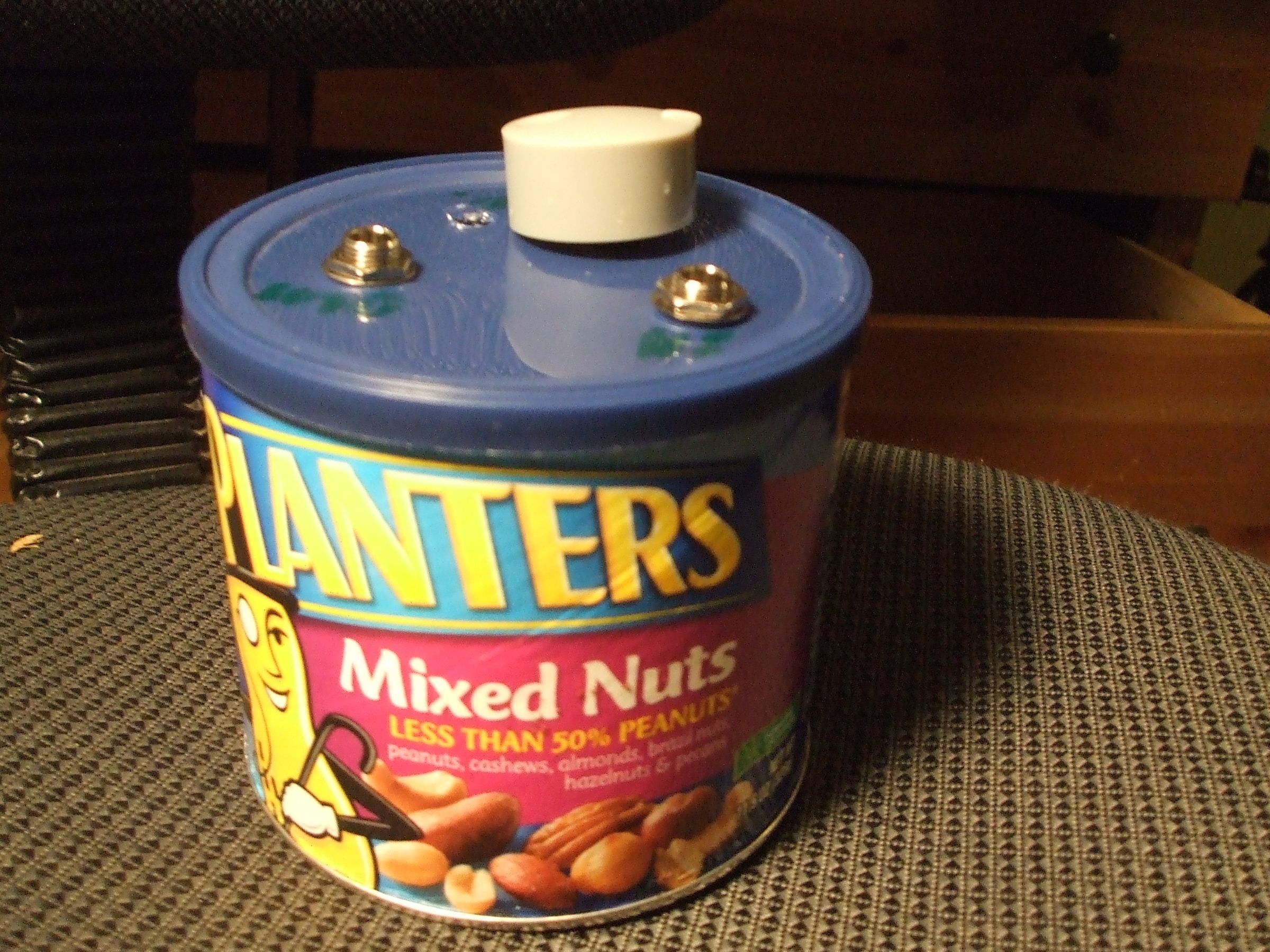 Make Your Own Tremolo Effects Pedal