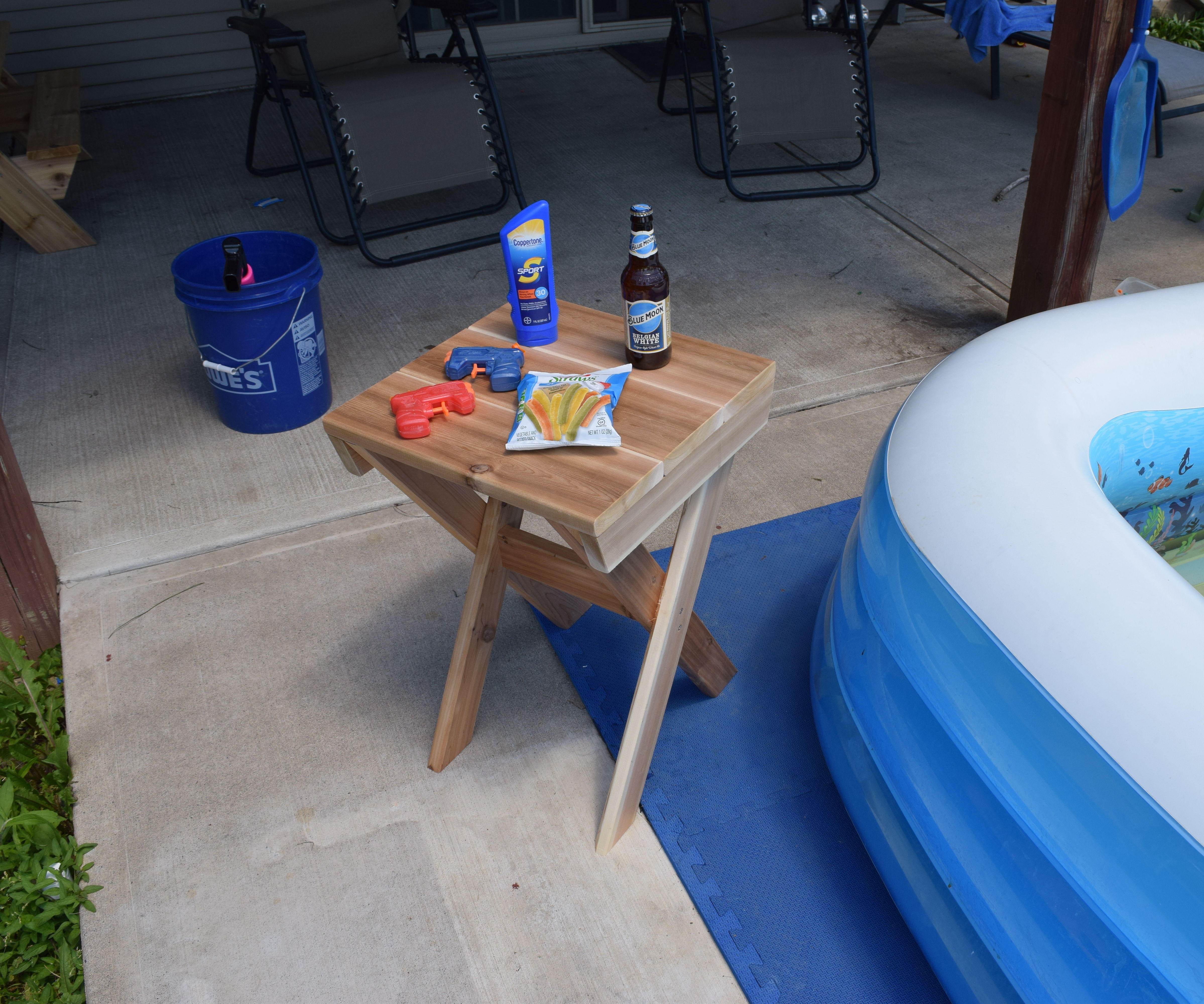 Poolside/Fireside Cedar End Table
