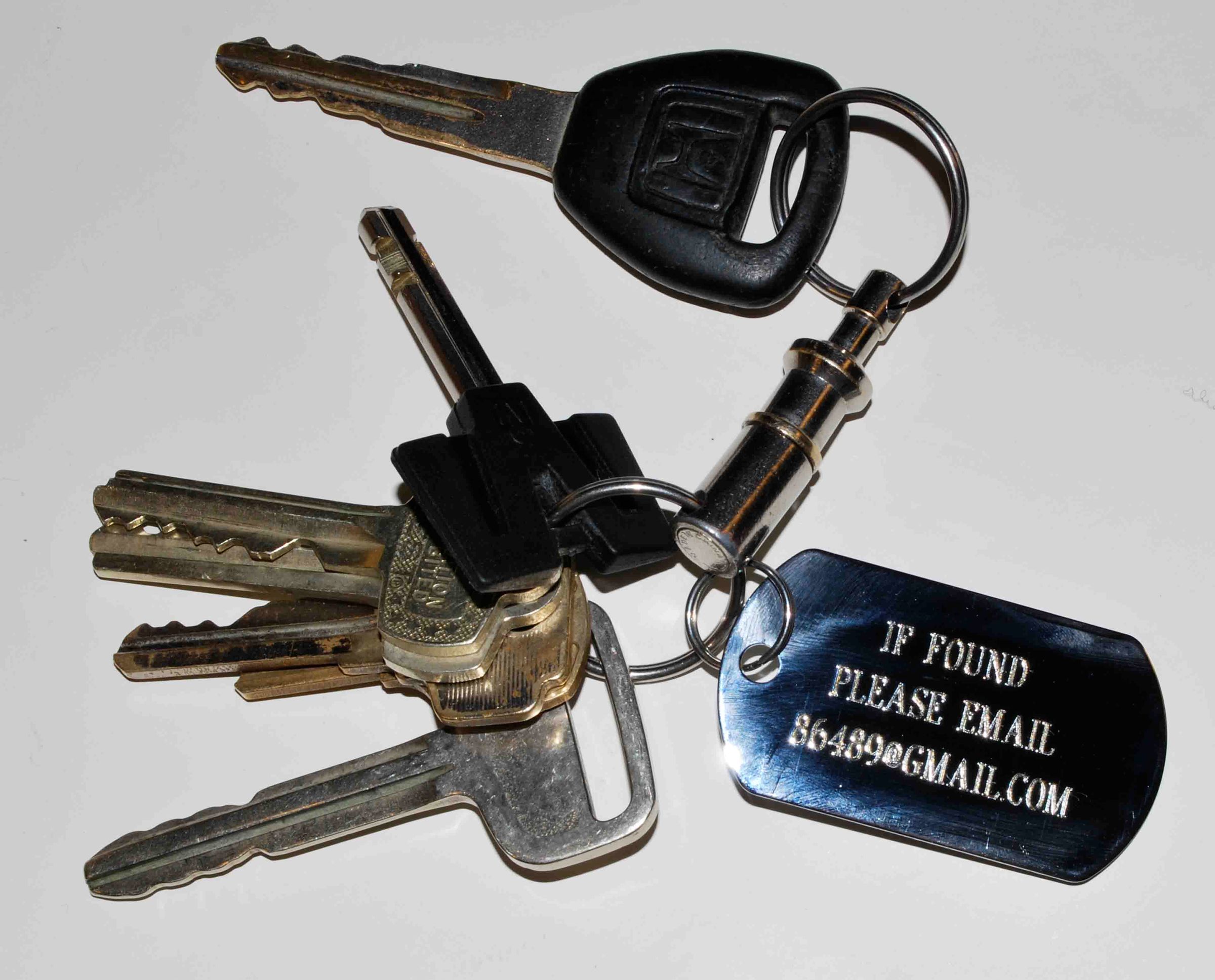 Use E-mail and a Dog Tag to Get Your Lost Keys (and Other Stuff) Back.