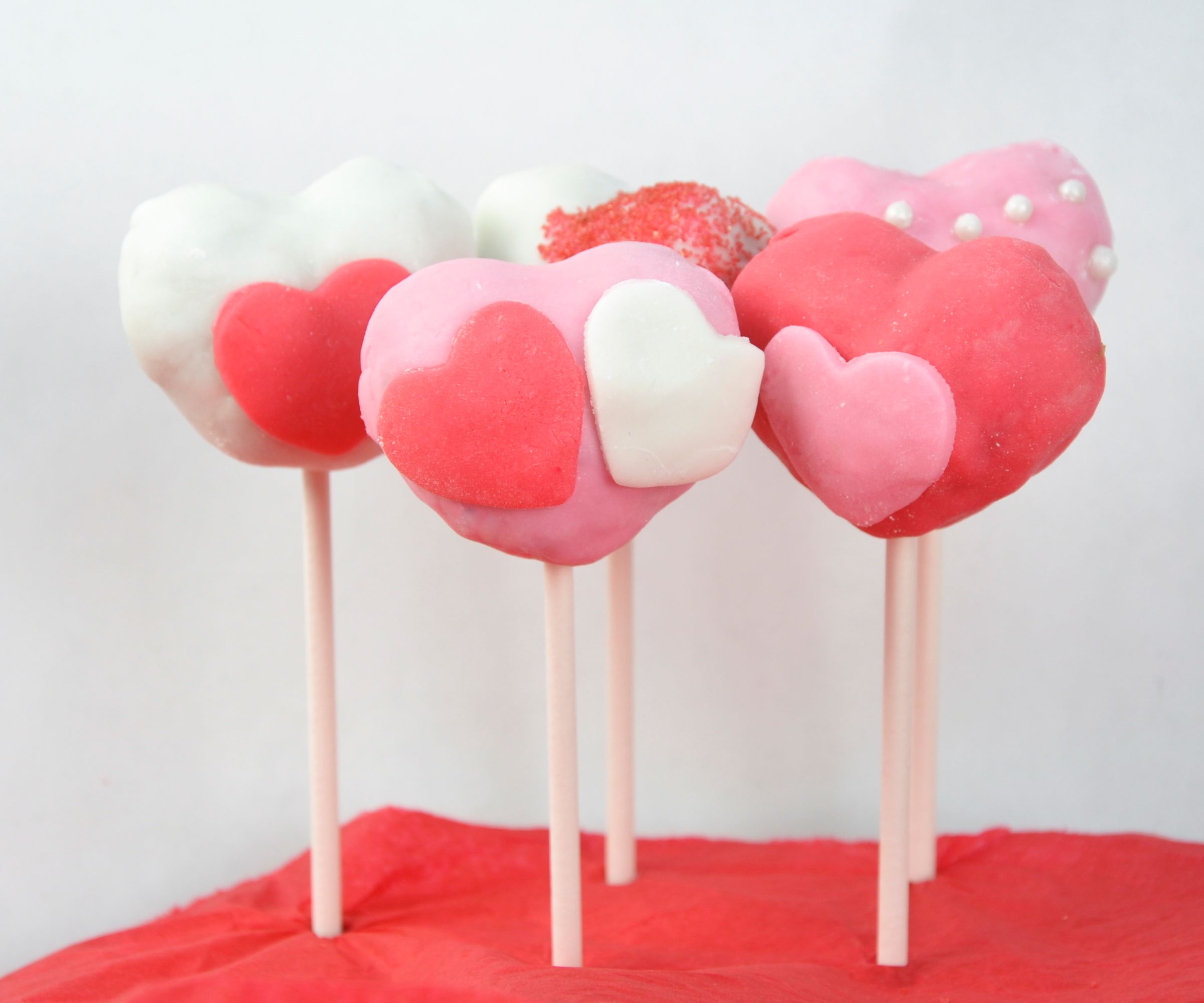 Valentine's Cake Pops