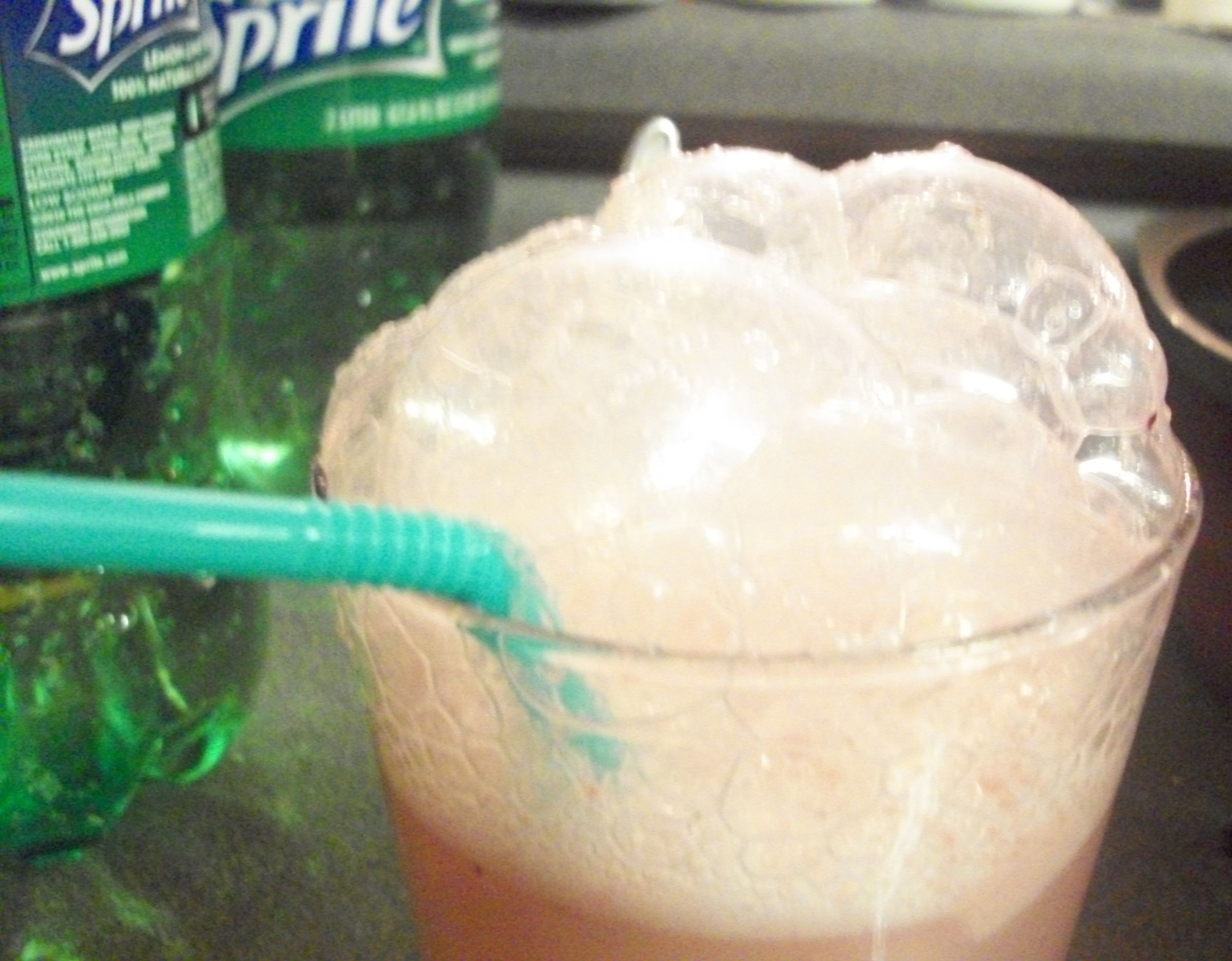 Knuckels Strawberry Chunk Float