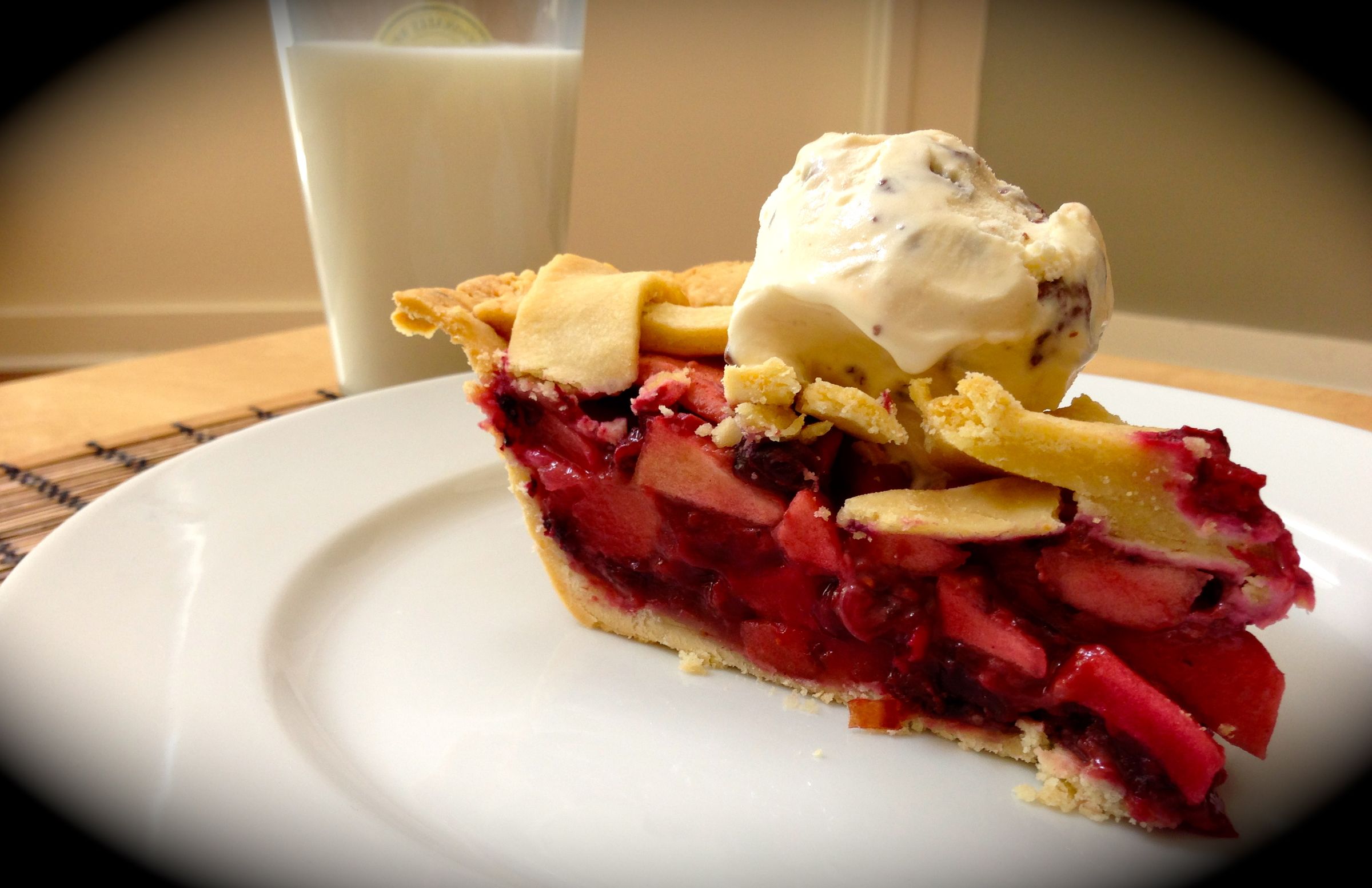 Apple and Berries Pie- First Time Baker? No Problem! So am I