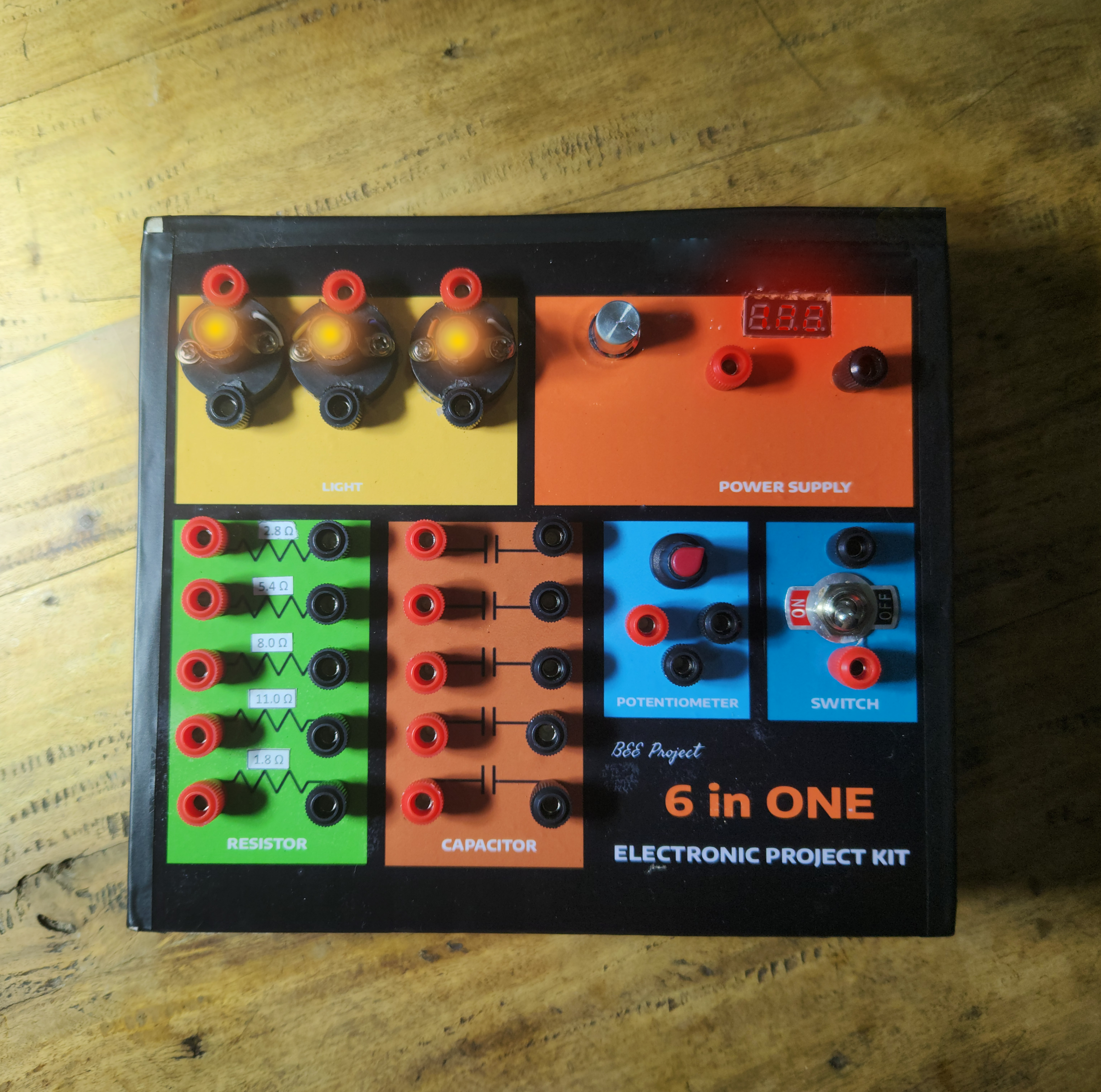 Circuit Trainer for Parallel and Series Circuits