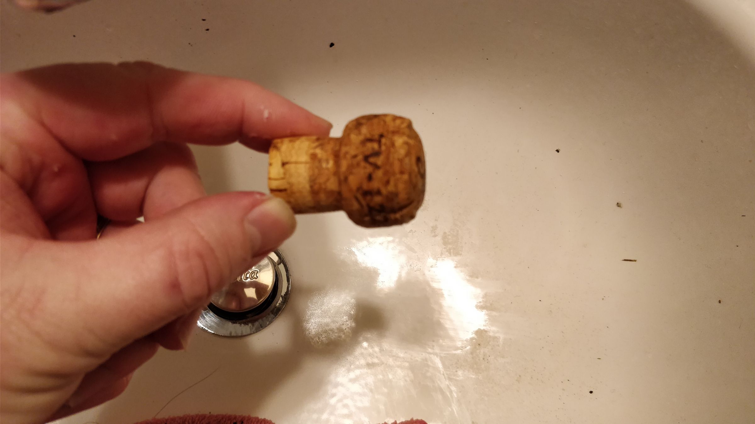 Basic Drain Unclogging (sink) With Baking Soda and Vinegar 5 Steps