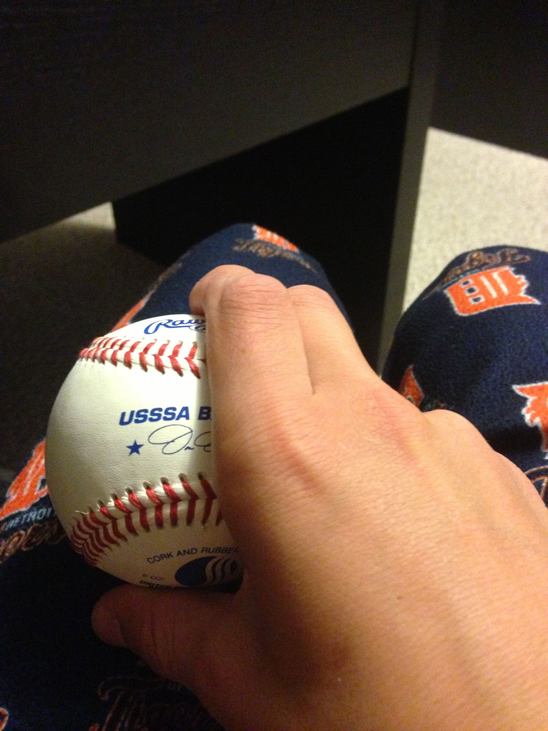 How to Throw a Kidsafe Curveball 4 Steps Instructables