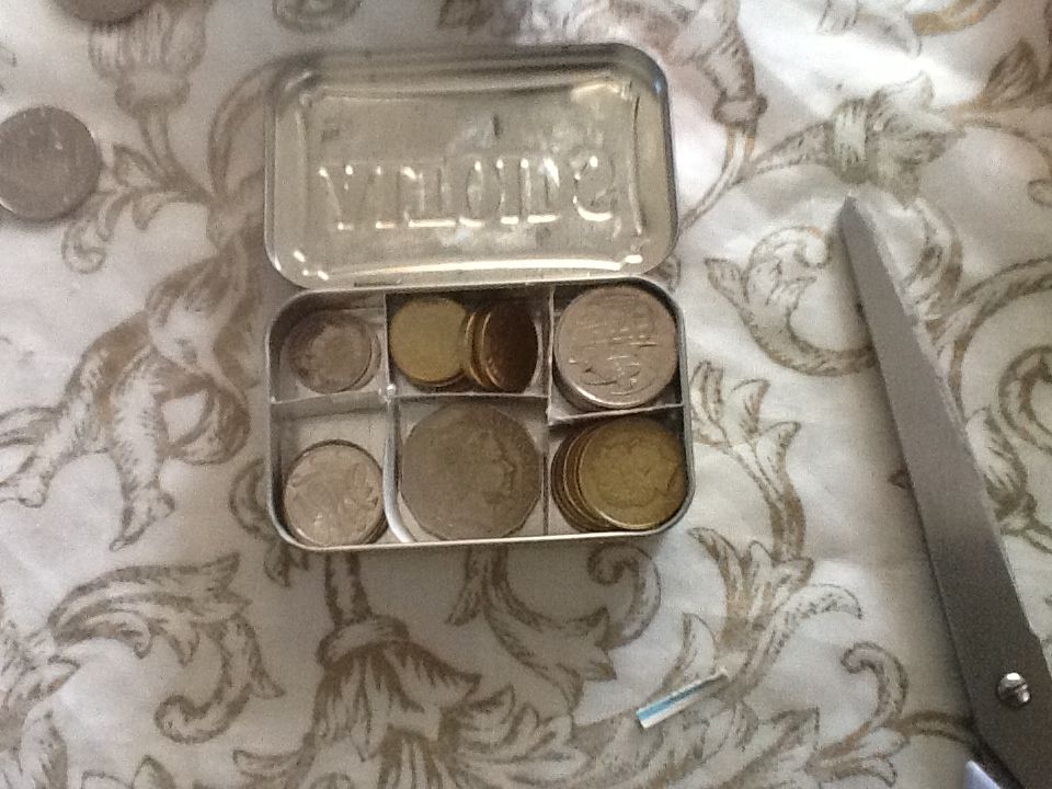 Easy altoids wallet