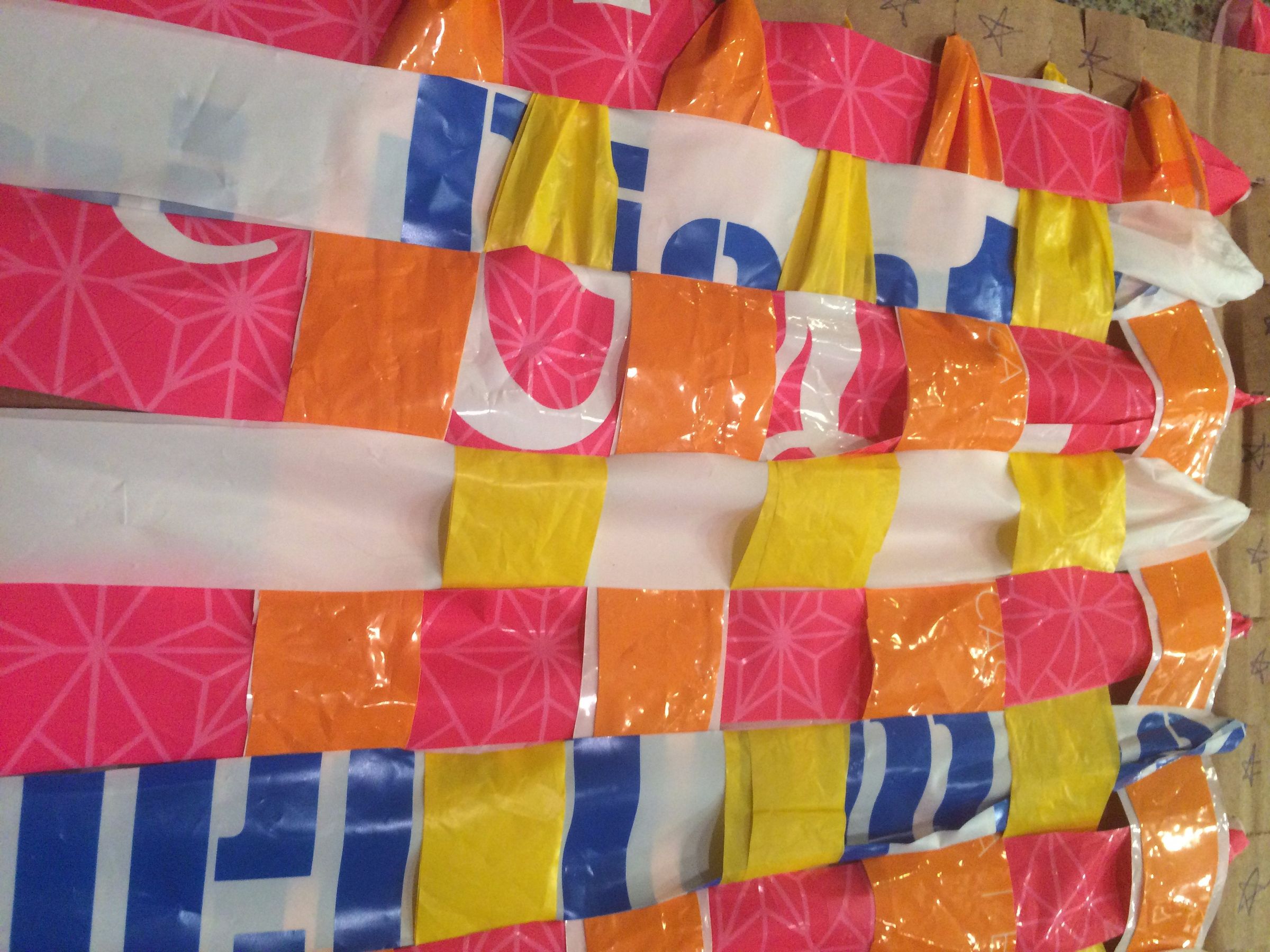Reusable Grocery Bag Woven Out of Old Shopping Bags! 6 Steps (with Pictures) Instructables