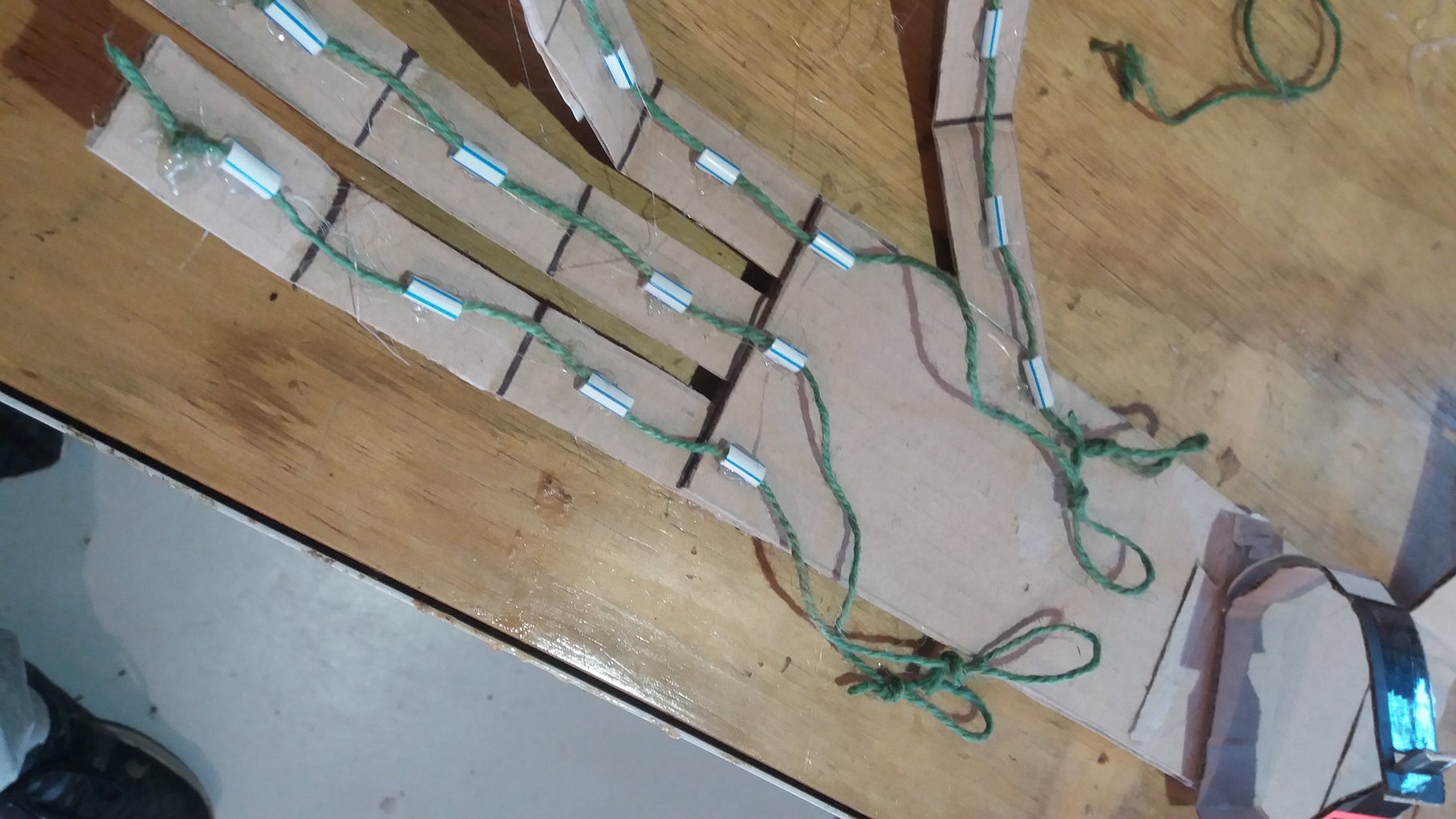 Cardboard Robot Hand (prototype) : 6 Steps - Instructables