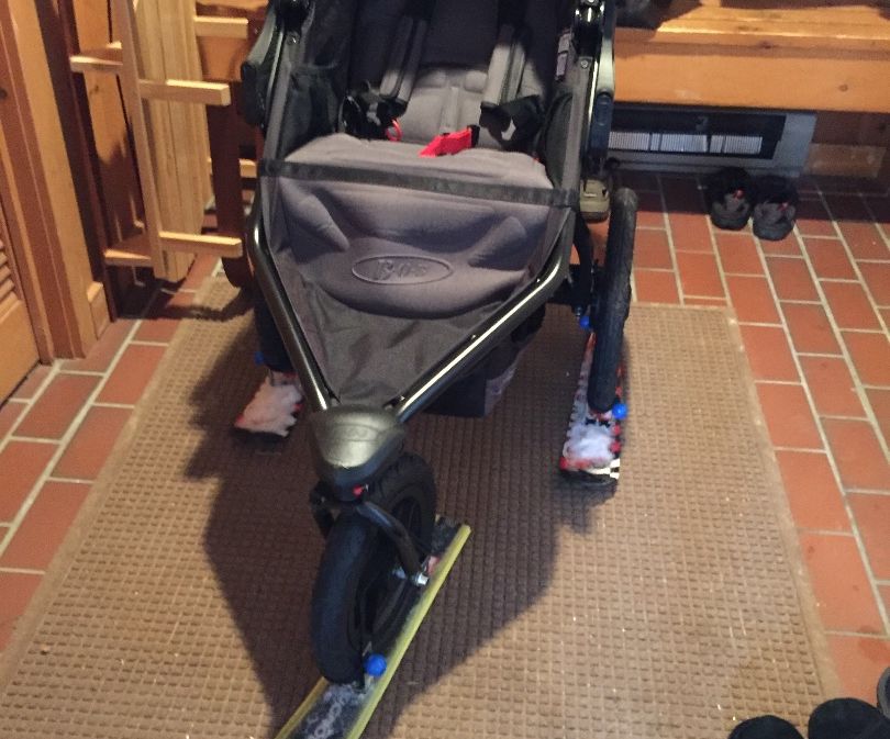 Jogging stroller skis