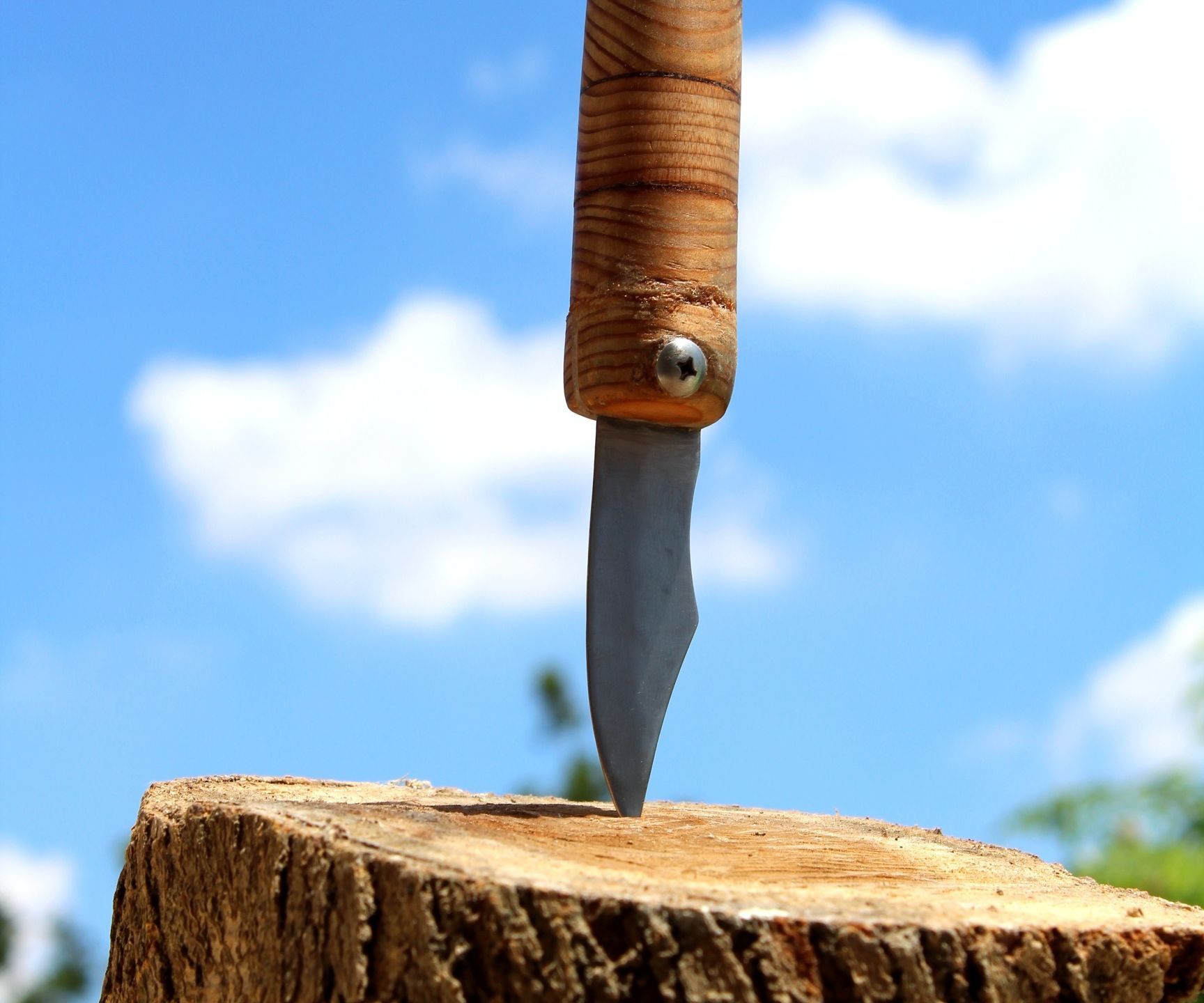 How to Make a Wooden Knife