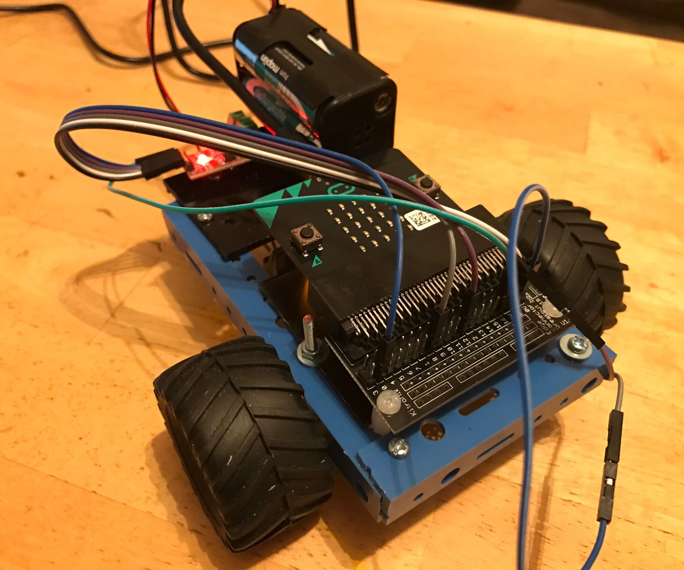 BBC MIcrobit Bot Using the L9110 Motor Controller