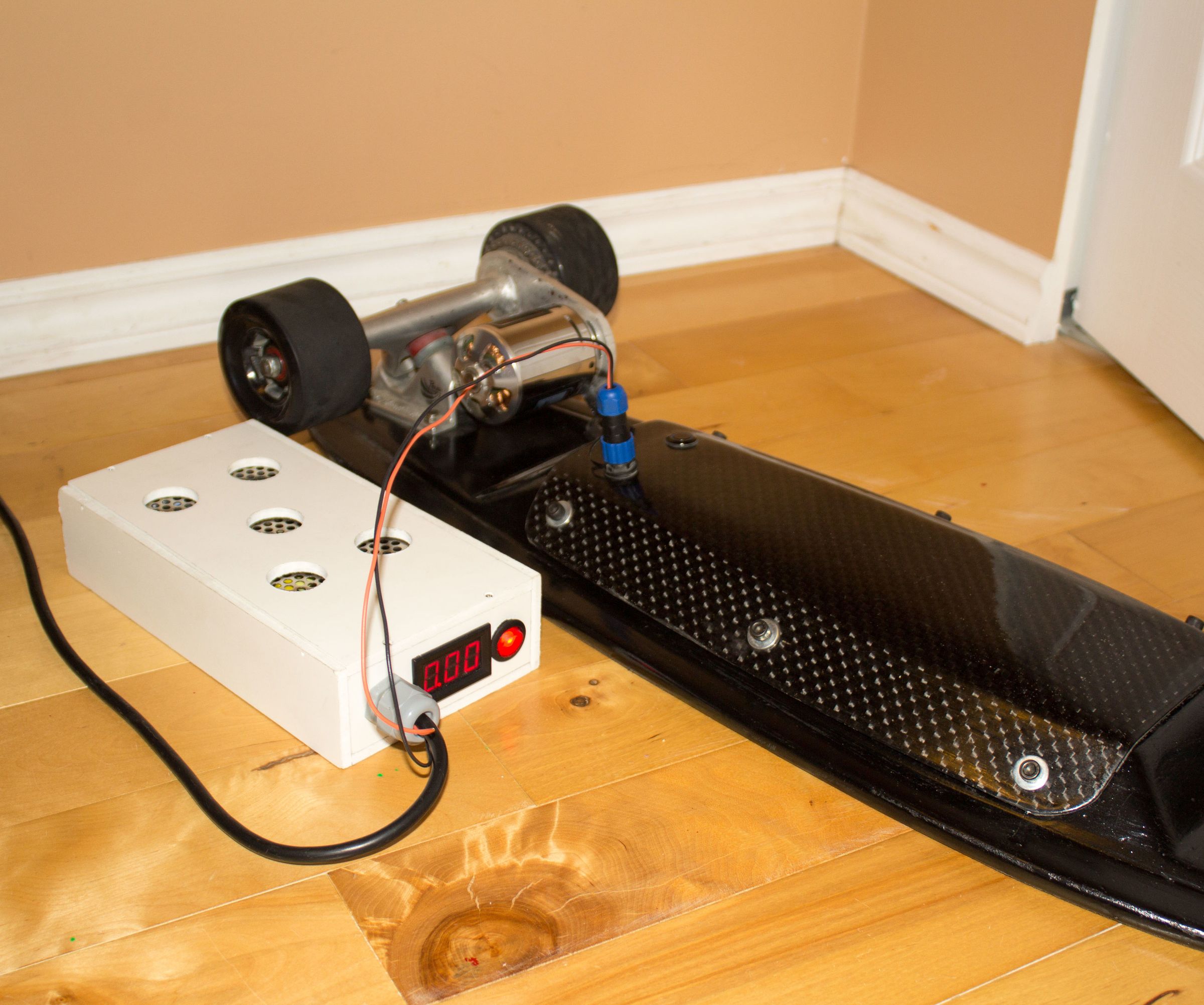 Fast Electric Skateboard LiPo Charging System (BMS + CC/VC PSU)