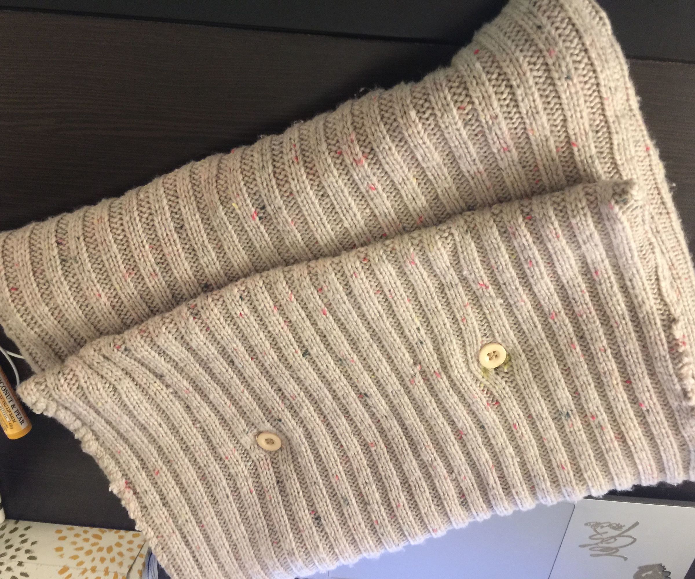 Making a Laptop Bag With a Scarf