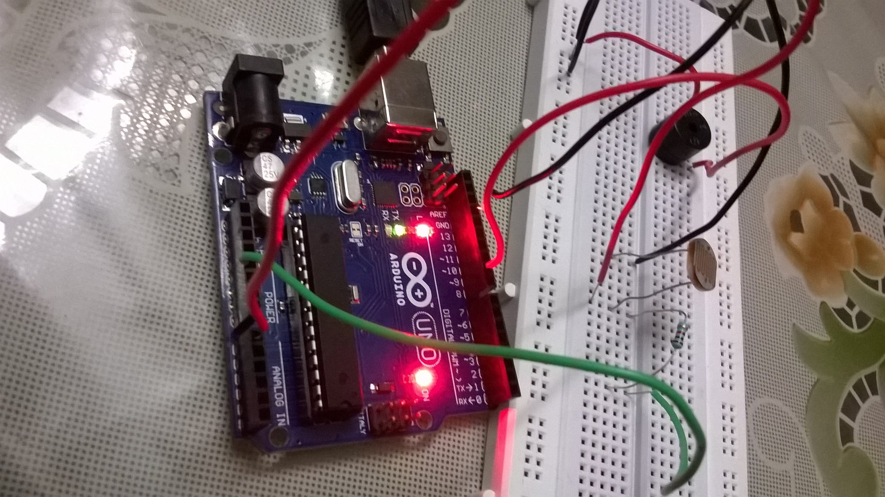 Grab Alarm Using Arduino + LDR + Piezo Buzzer