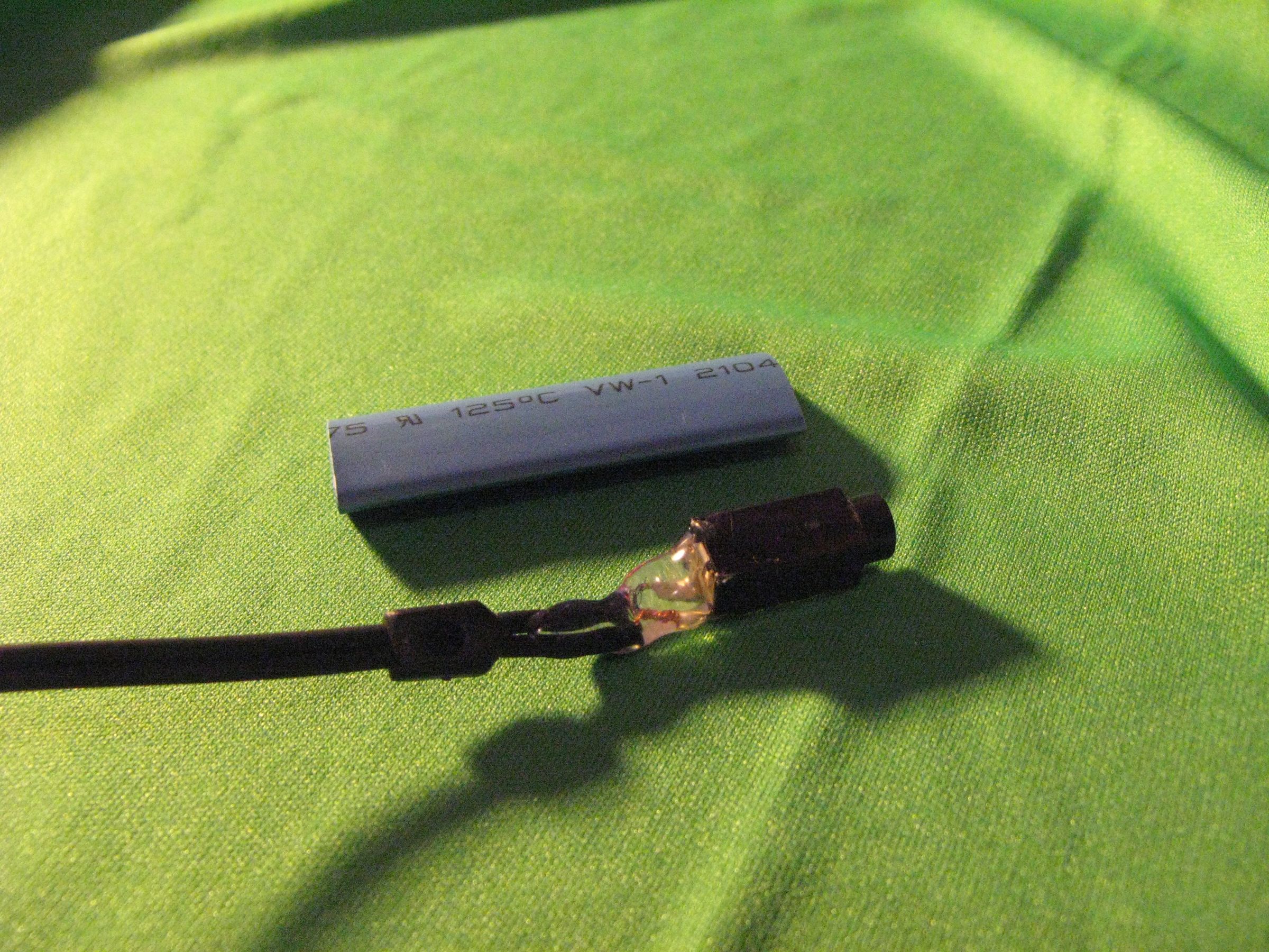 Universal Earbud/Headphone Volume Control 8 Steps (with Pictures