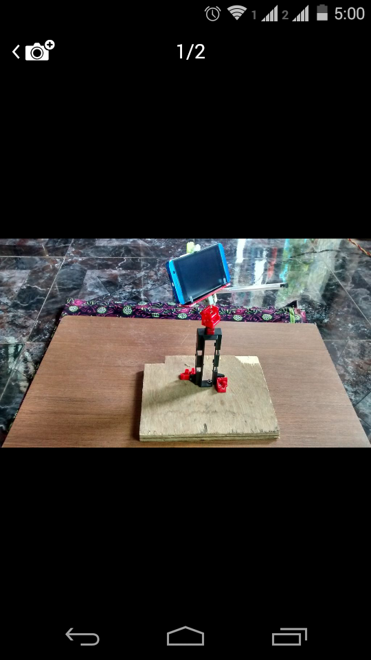 Cellphone Stand..used As Camera