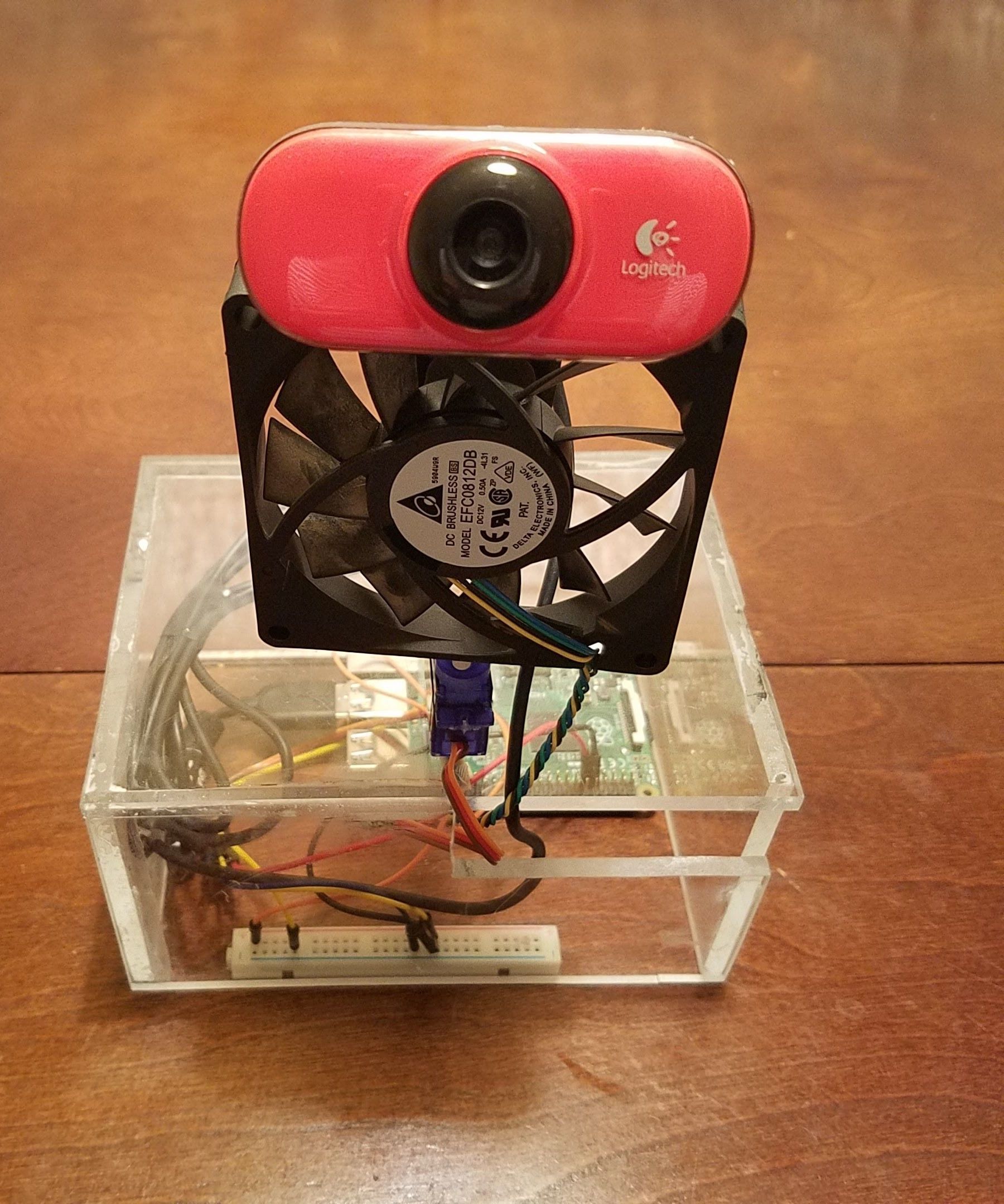 Face Tracking Desk Fan