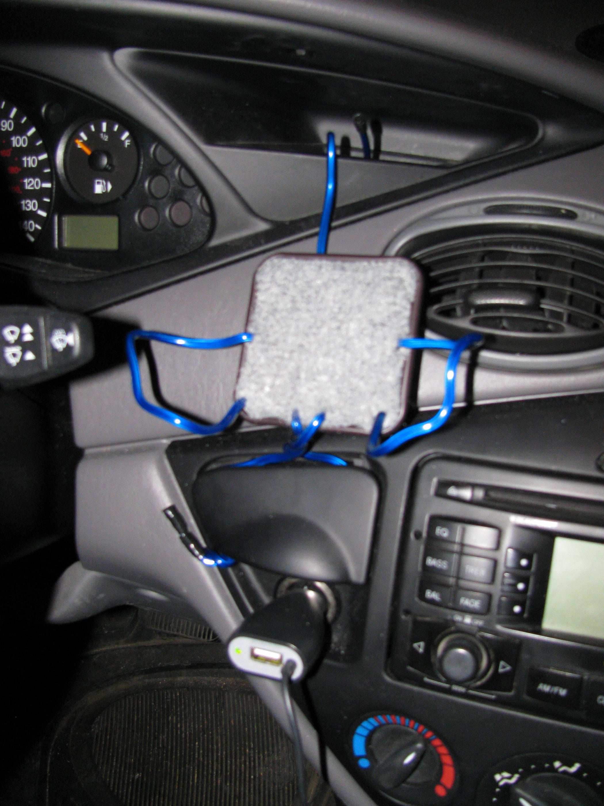 How to Make a Universal Car Dock for Your Phone, GPS, or MP3 Player