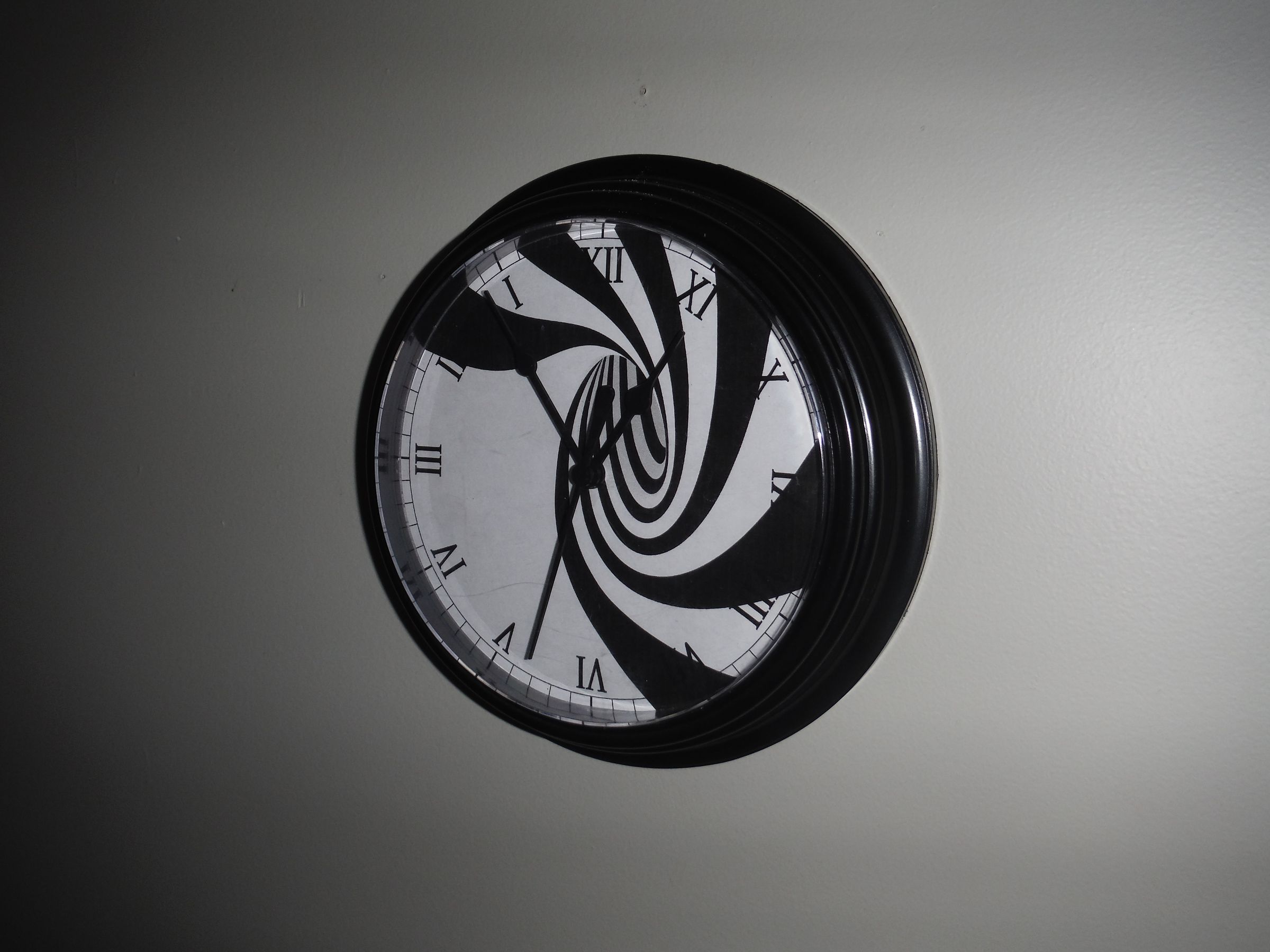 Making Time Run Backwards, the Reverse Clock 8 Steps (with Pictures