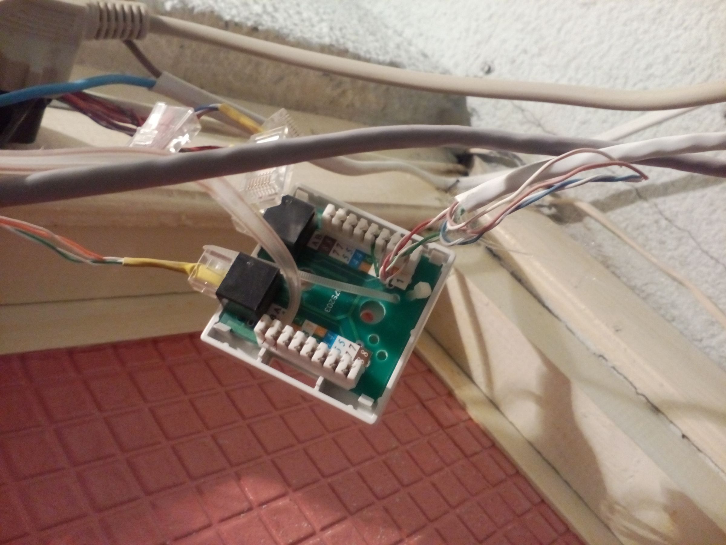 Hack Your House: Run Both Ethernet and Phone Over Existing Cat-5 Cable ...