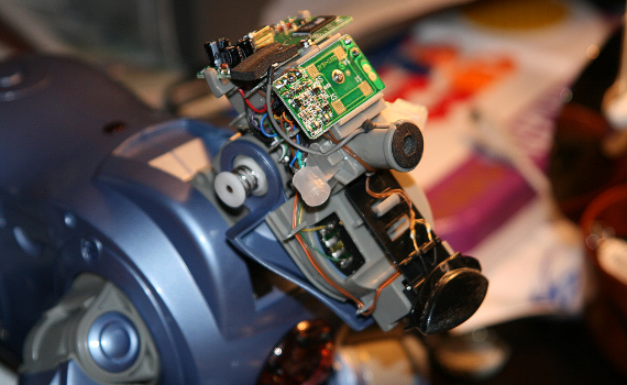 FrankenDog! DIY Animatronic - Controlling an I-cybie Robot Dog With a Toy Piano