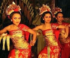 How to Move to the Rhythm of the Balinese Dance
