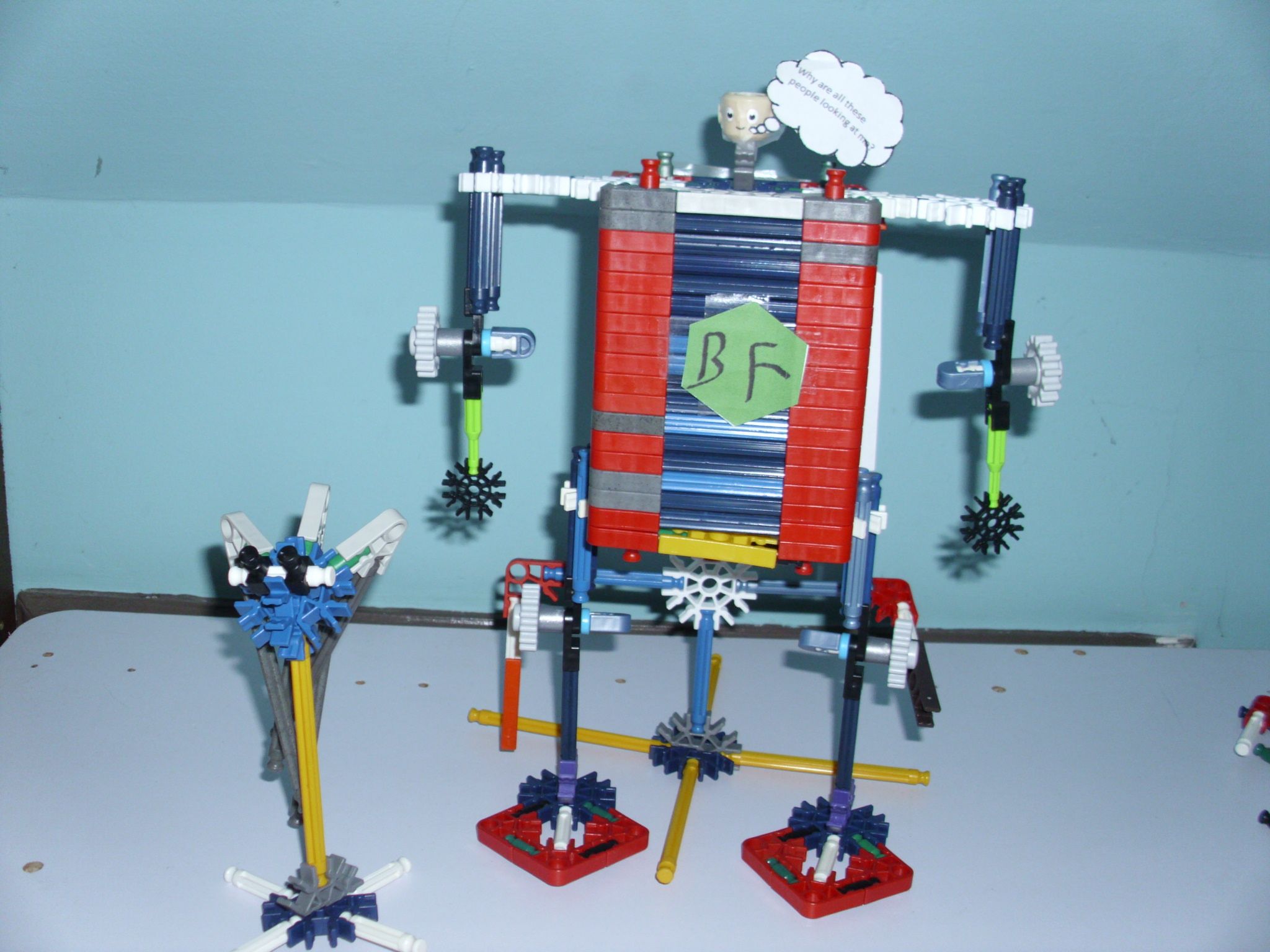 K'nex Transforming 'Baby Face' to Headless Robot