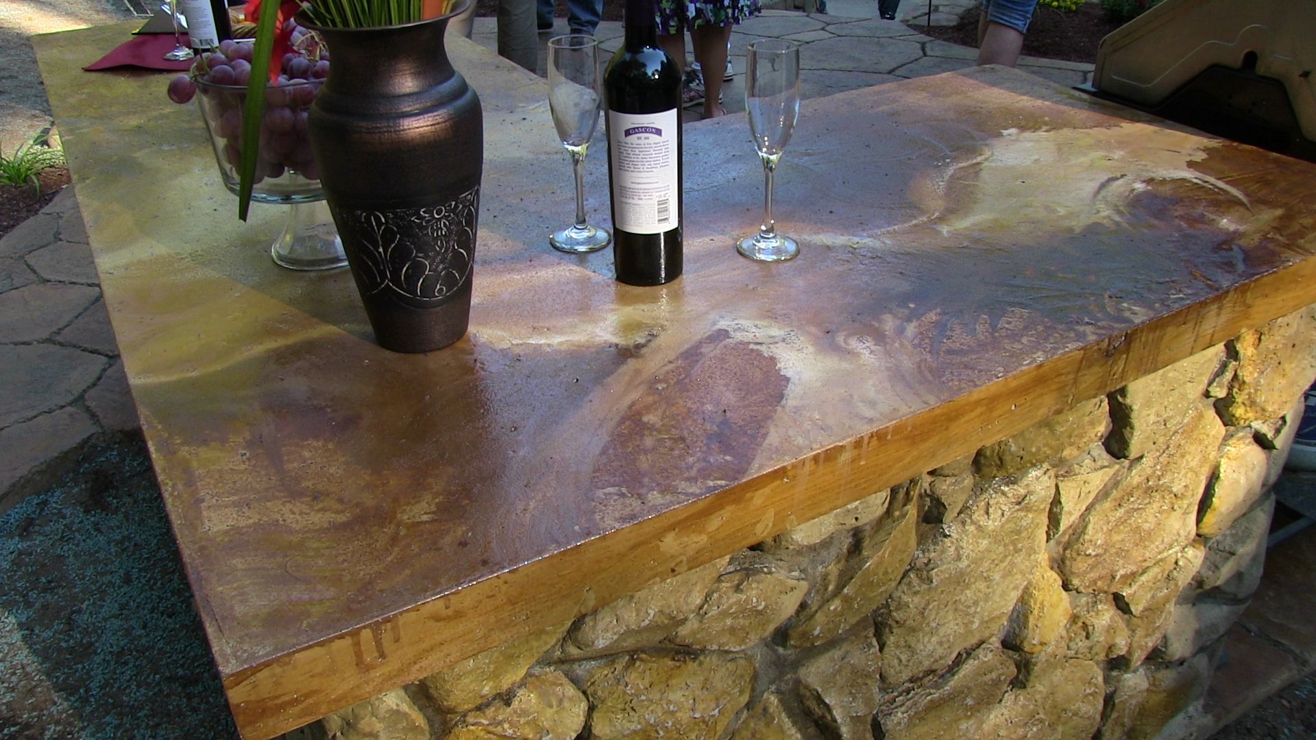How to Build an Outdoor Bar