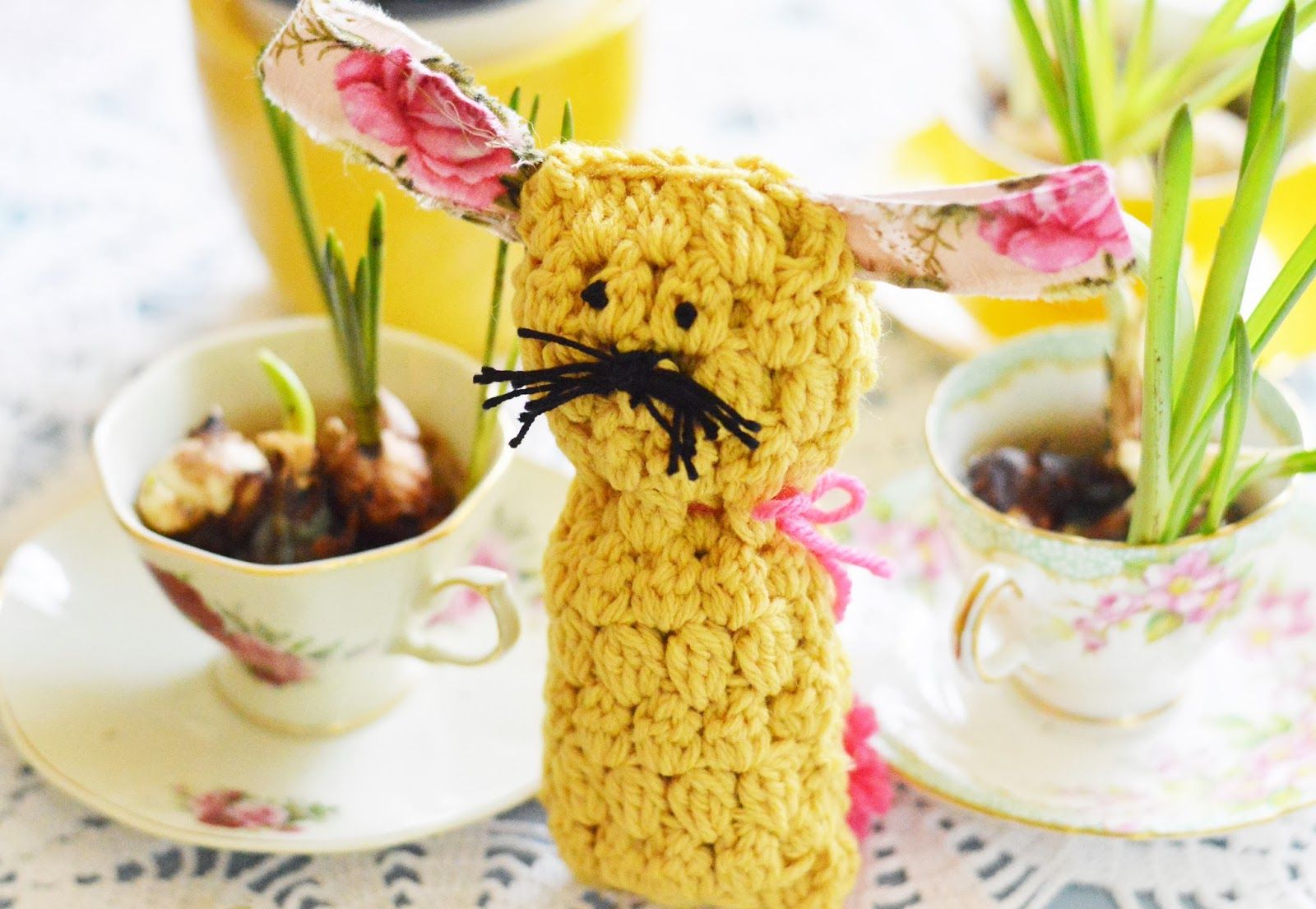 A Lil' Crocheted Bunny (Easy!)