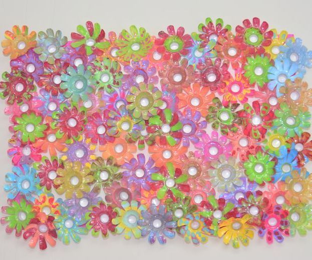 Plastic Flower Decor Board
