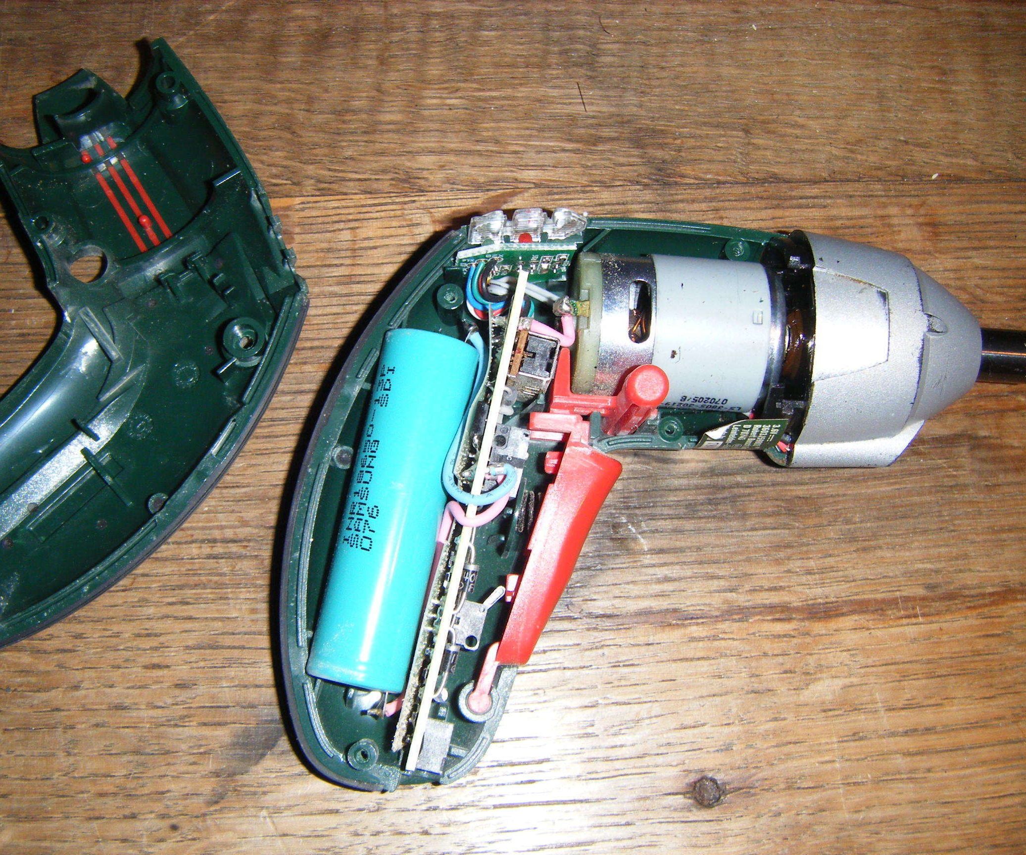 Replacing Battery of IXO Screwdriver