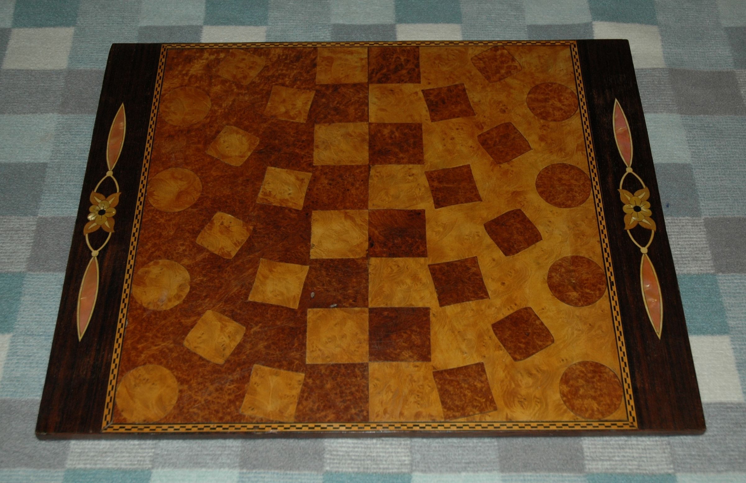 Non-linear Marquetry Chessboard