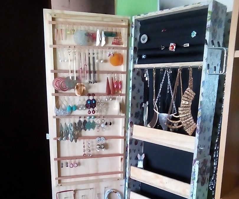 Jewelry Stand
