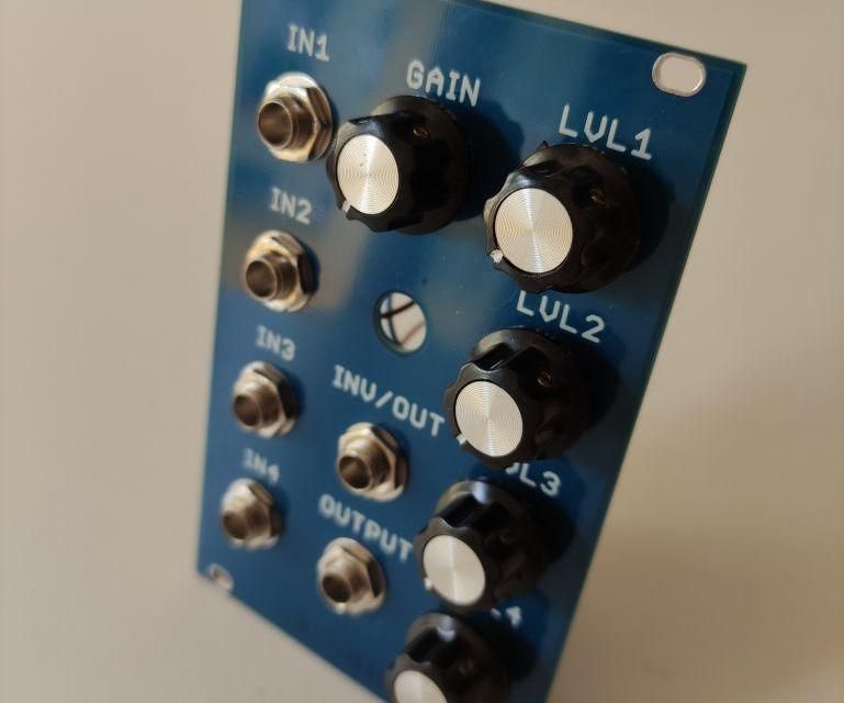 4 Channels Mixer Module for Modular Synthesizers