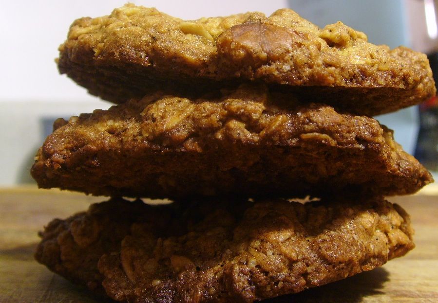 Walnut &amp; Brown Sugar Oatmeal Cookies