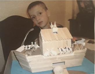 Paste the Boat on the Blue Paper Over the Pizza Tray