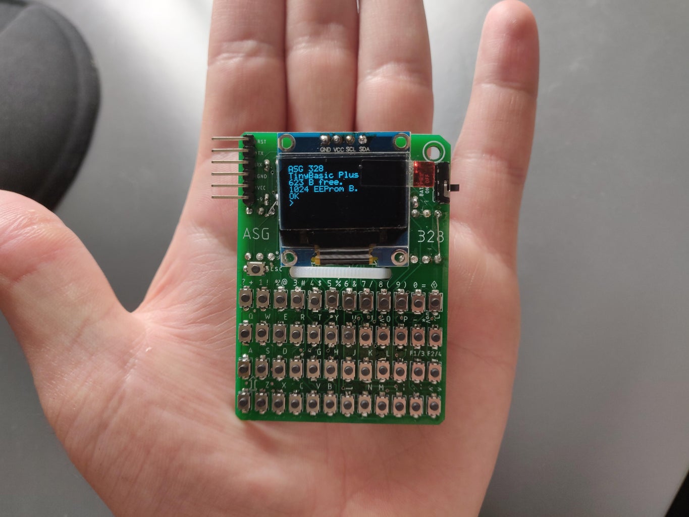 Tiny Handheld BASIC Computer