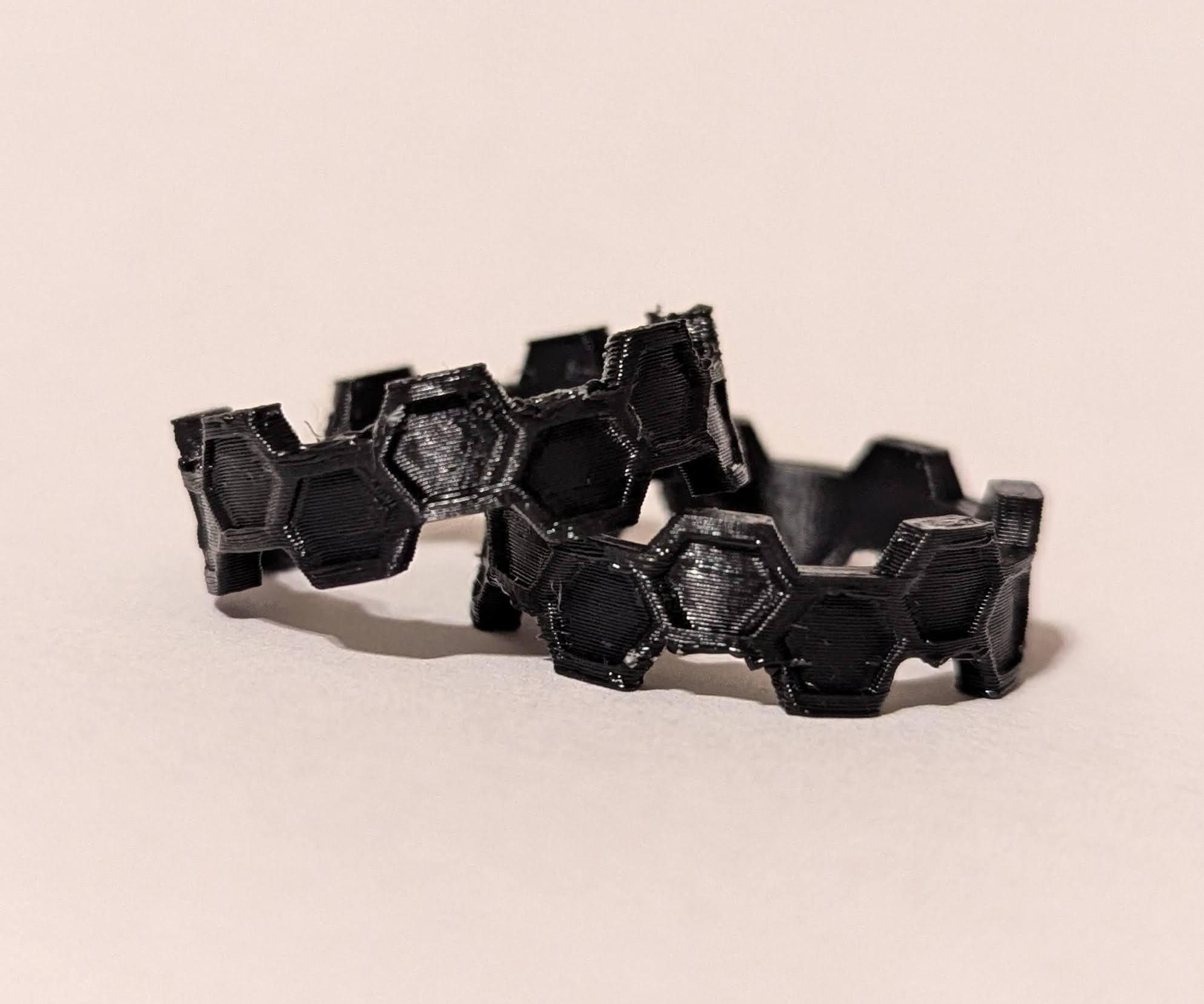 Geometric Honeycomb Ring